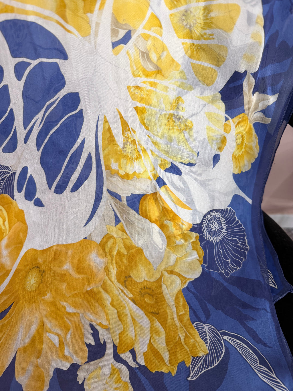 Foulard Valentino fiori e farfalle blu e giallo