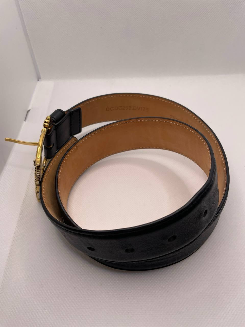 Cintura Versace nera dettagli oro