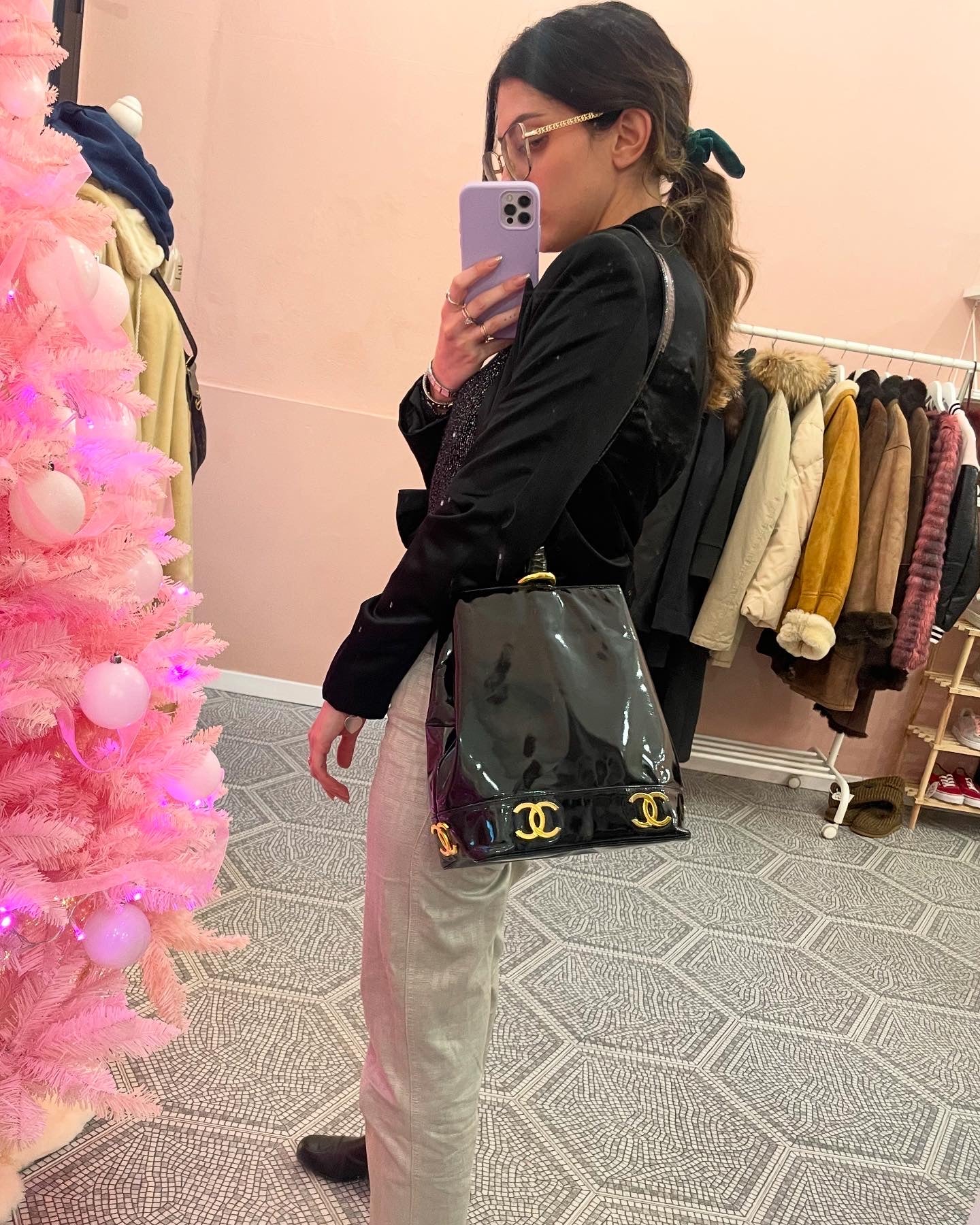 Borsa Chanel secchiello vernice vintage