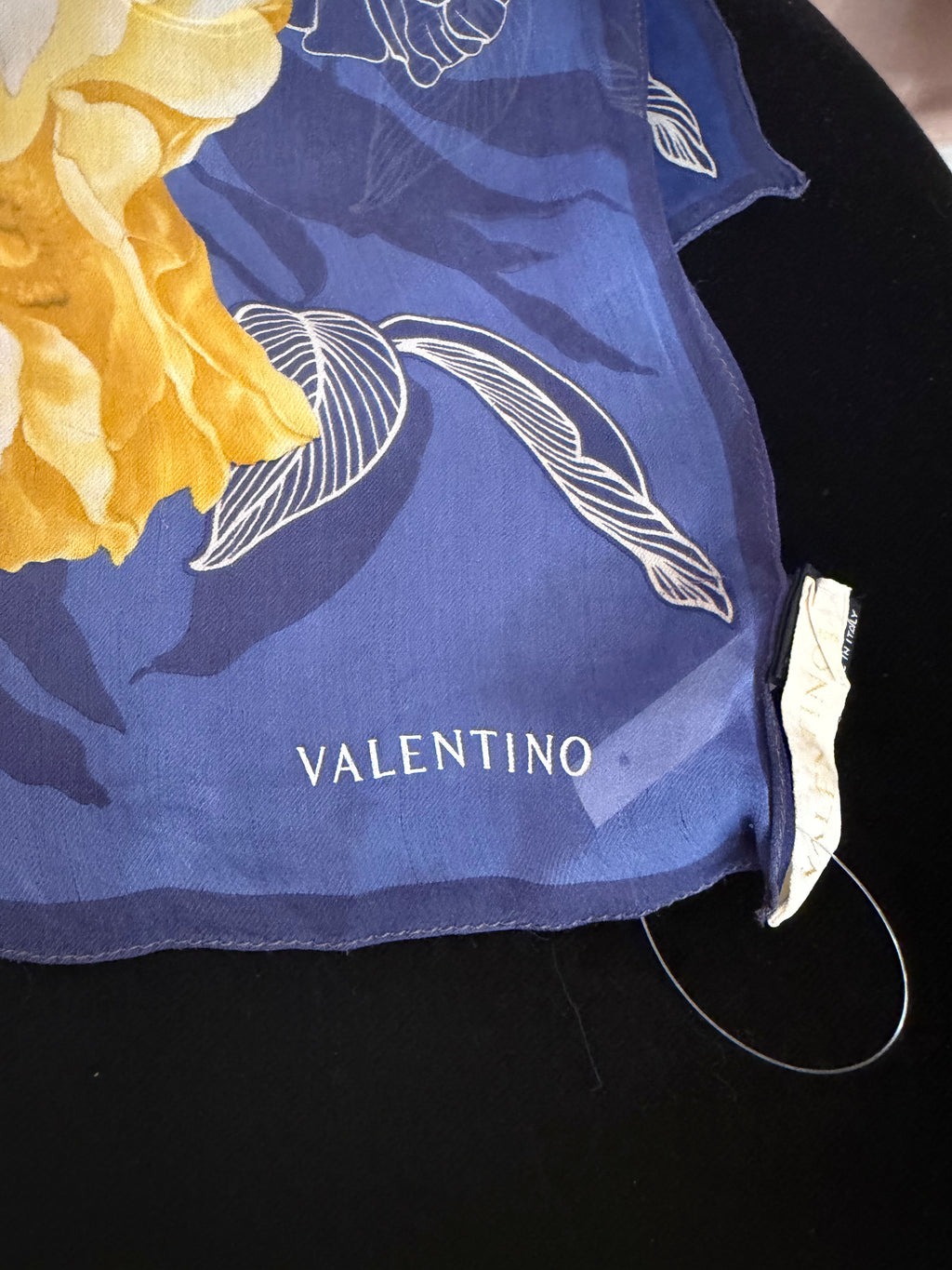 Foulard Valentino fiori e farfalle blu e giallo