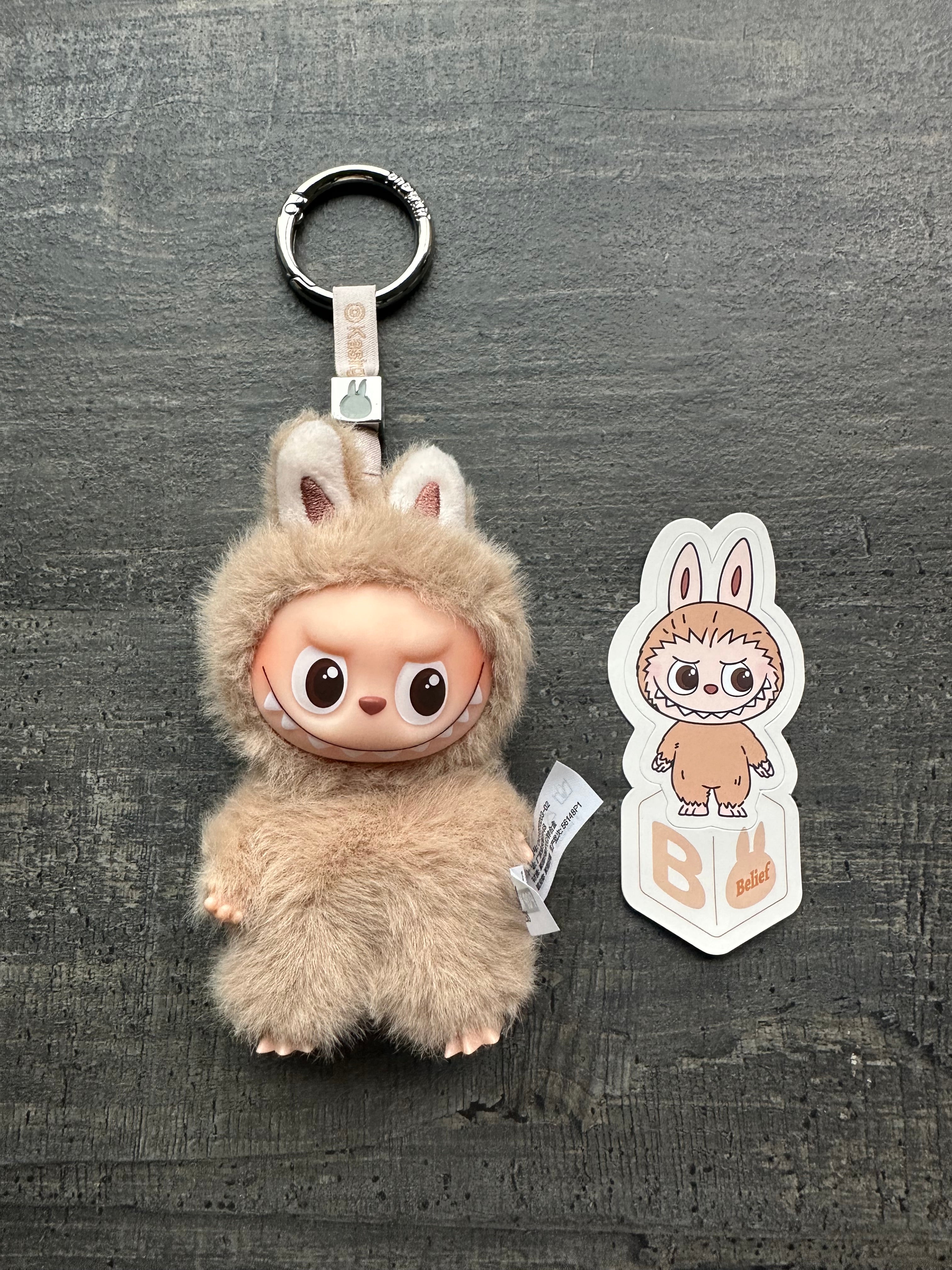 Labubu Pin for Love, B