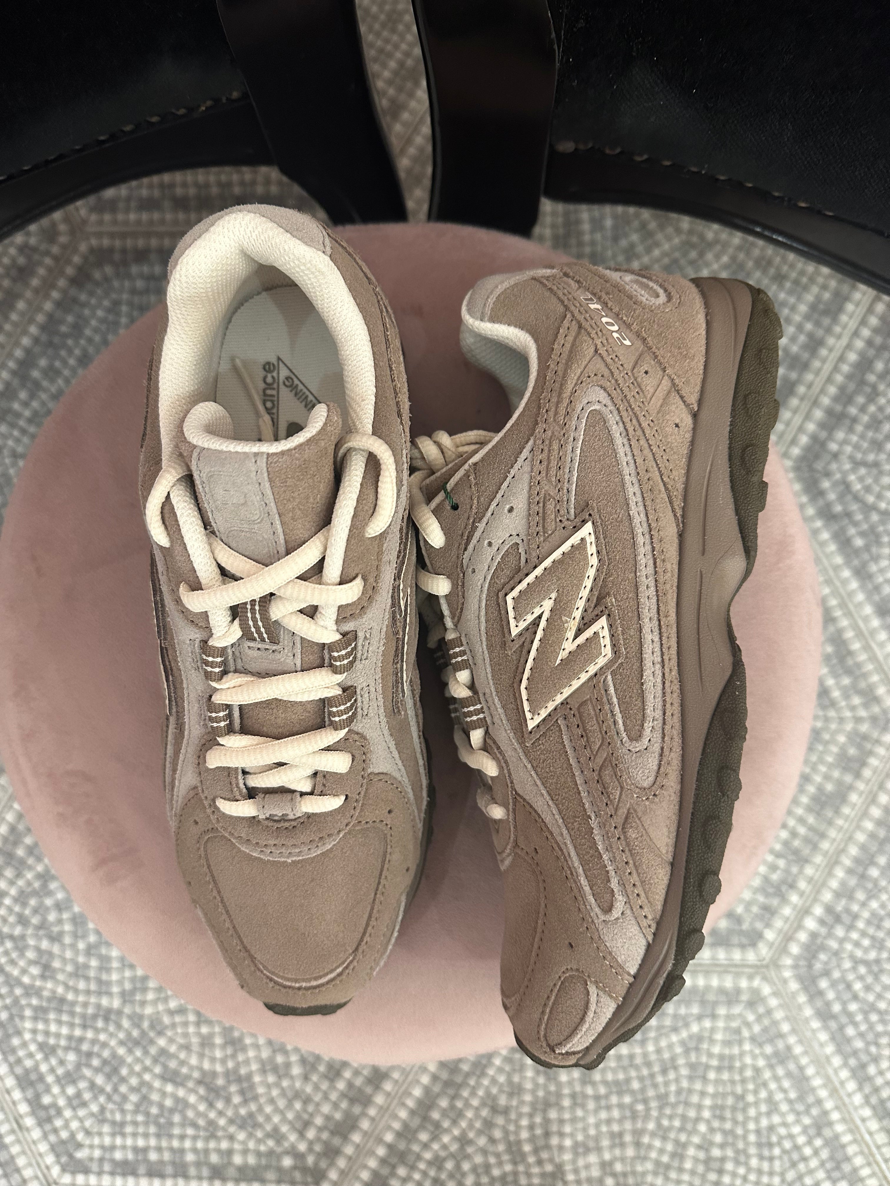 Scarpe New Balance 204L mushroom arid stone