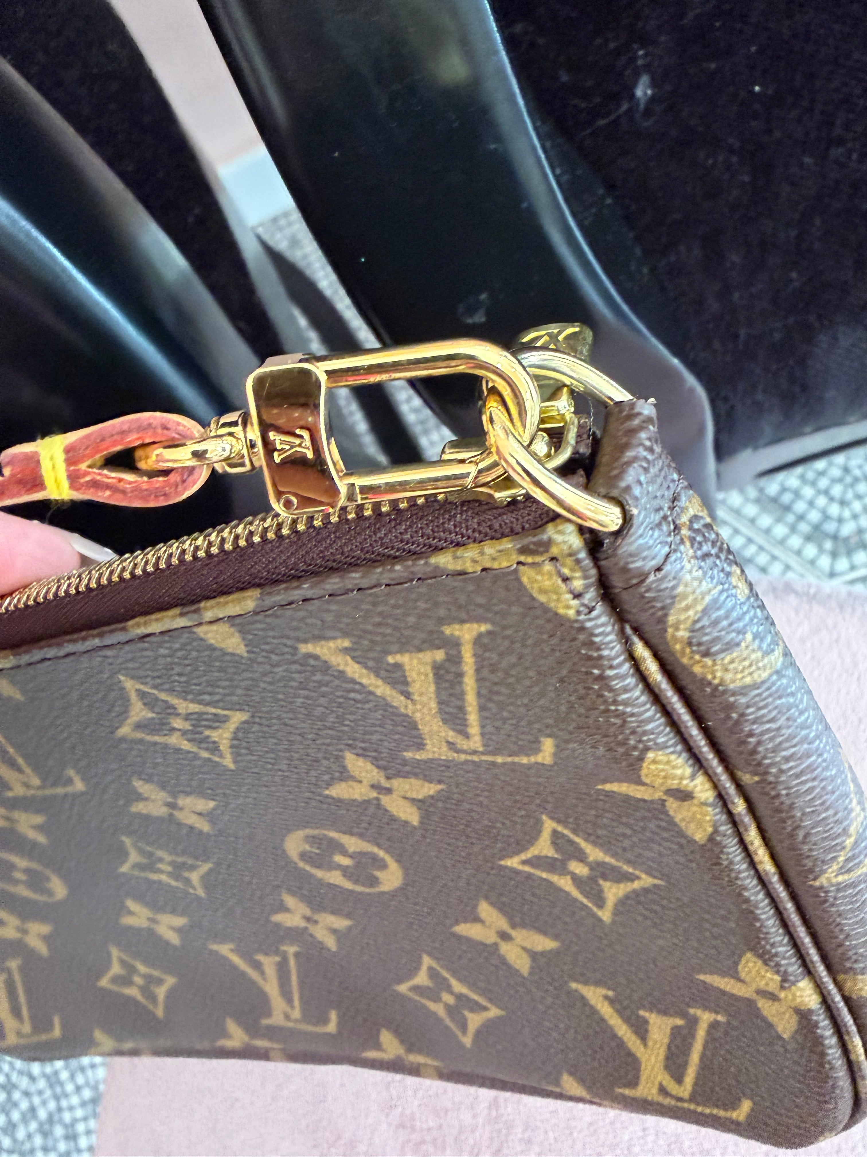 Borsa Louis Vuitton Pochette accessoires NM monogram