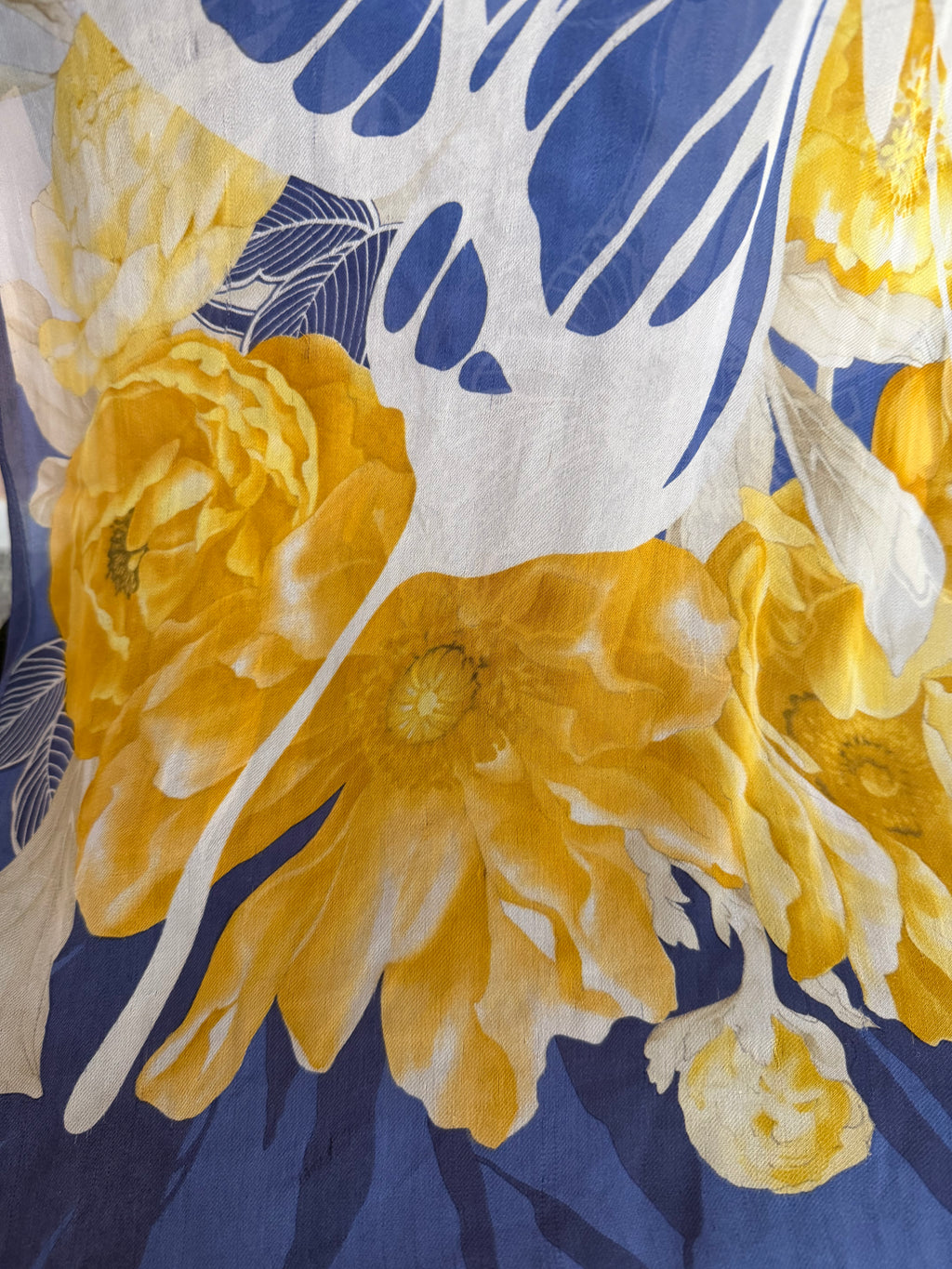 Foulard Valentino fiori e farfalle blu e giallo