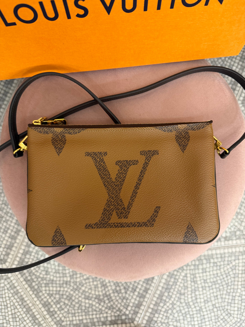 Borsa Louis Vuitton pochette reverse
