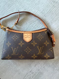 Pochette Louis Vuitton delightful