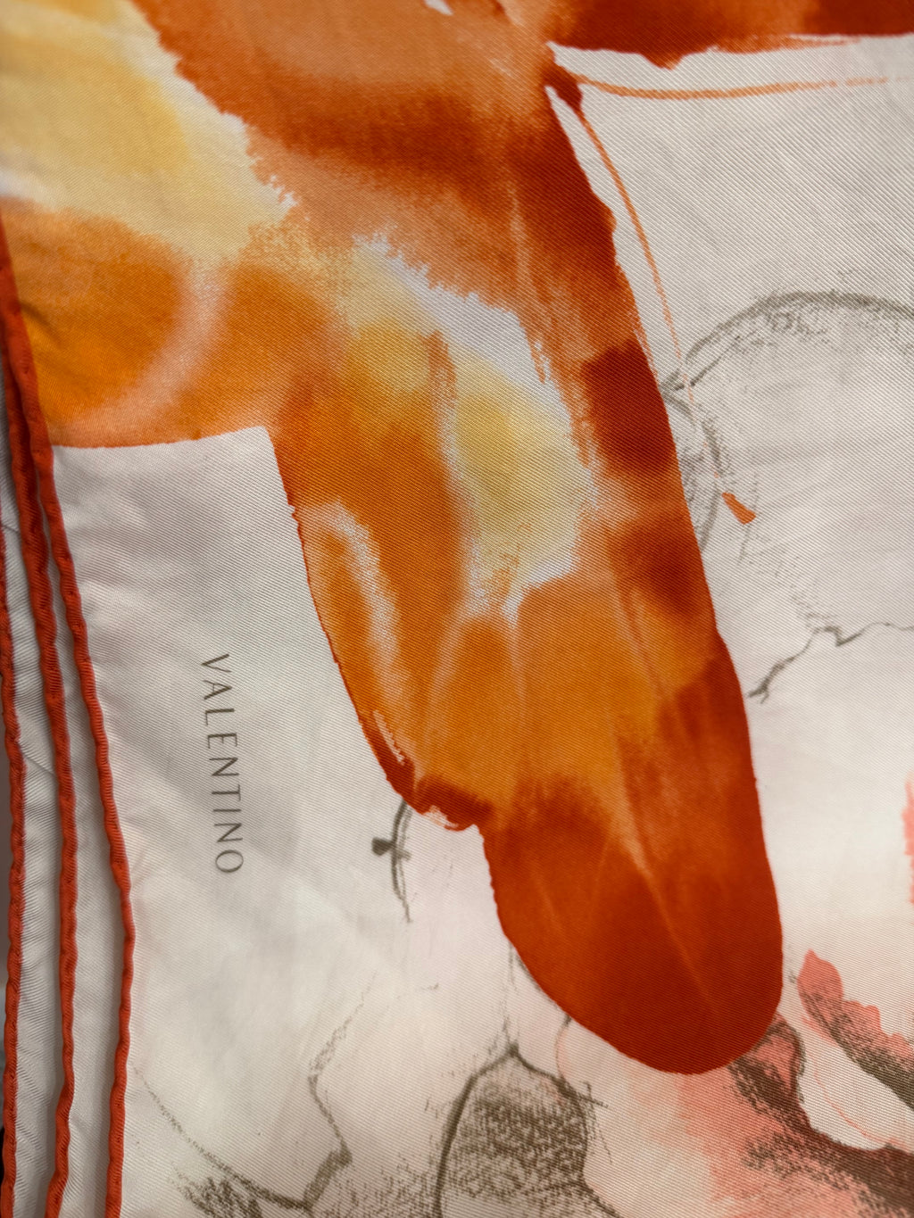 Foulard Valentino fiori arancioni