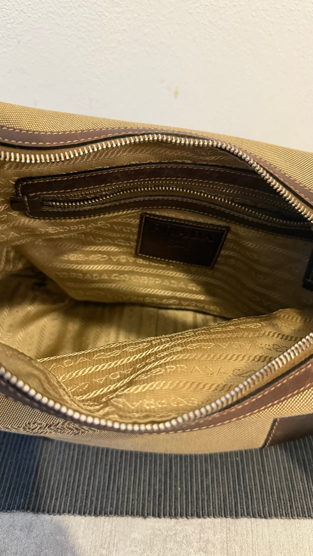 Borsa Prada Hobo marrone