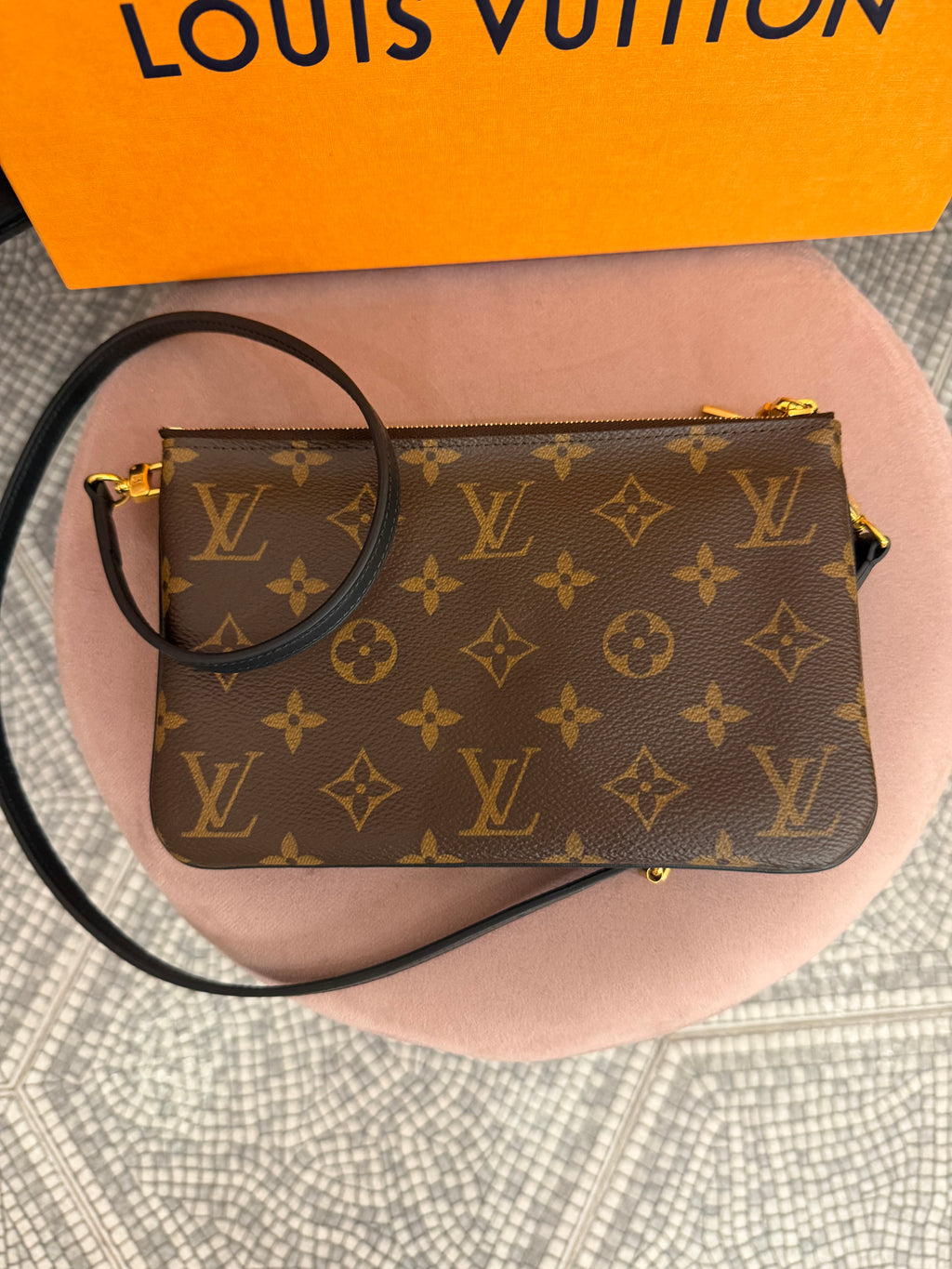 Borsa Louis Vuitton pochette reverse