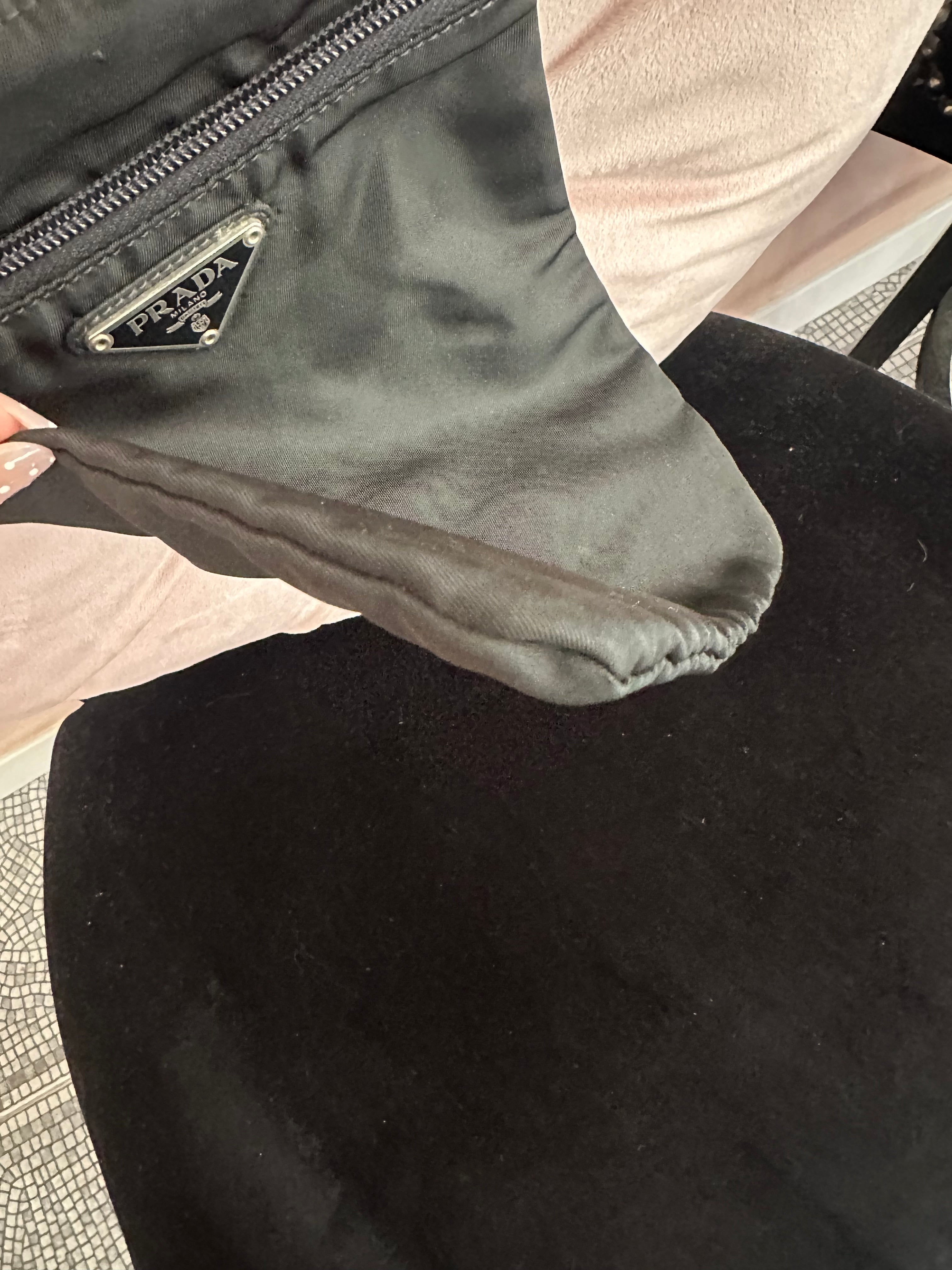 Borsa Prada postina tela nylon nera