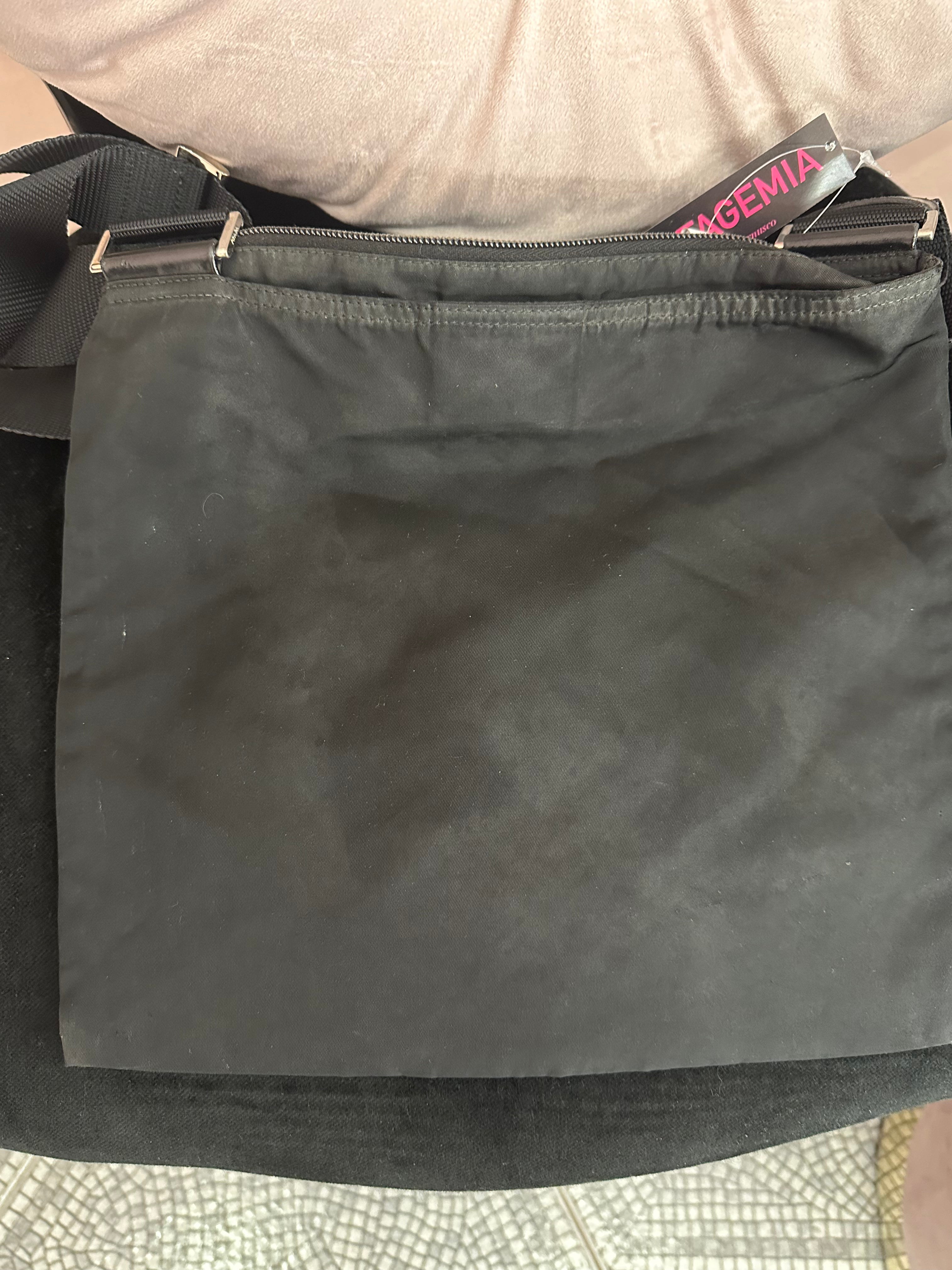 Borsa Prada tela nylon nera tracolla