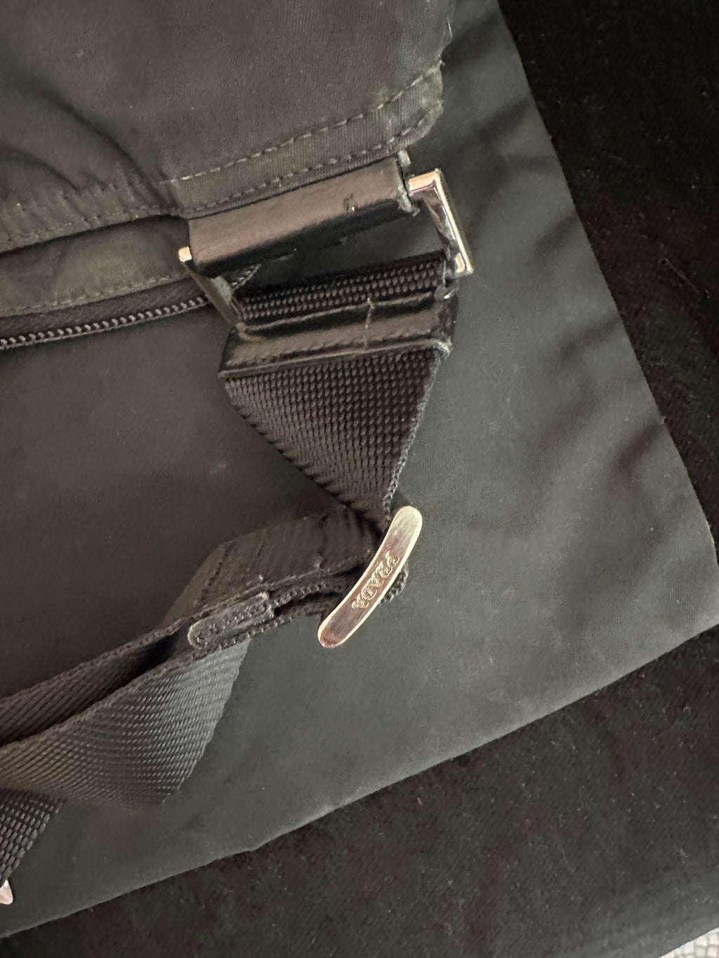 Borsa Prada tela nylon nera tracolla