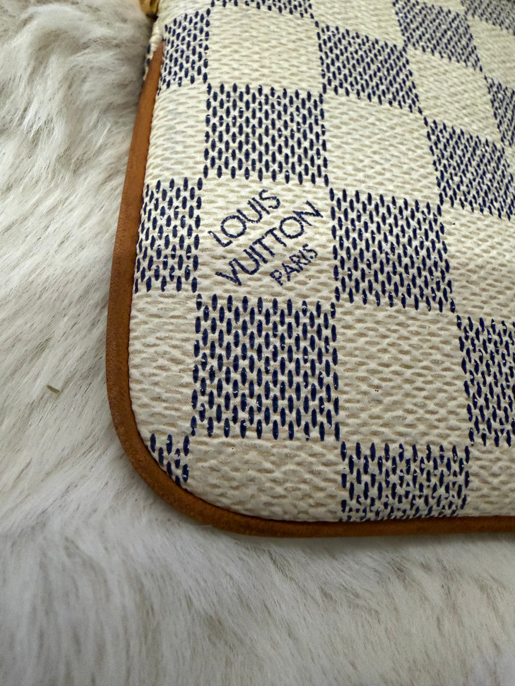 Pochette Louis Vuitton Milla damier azur