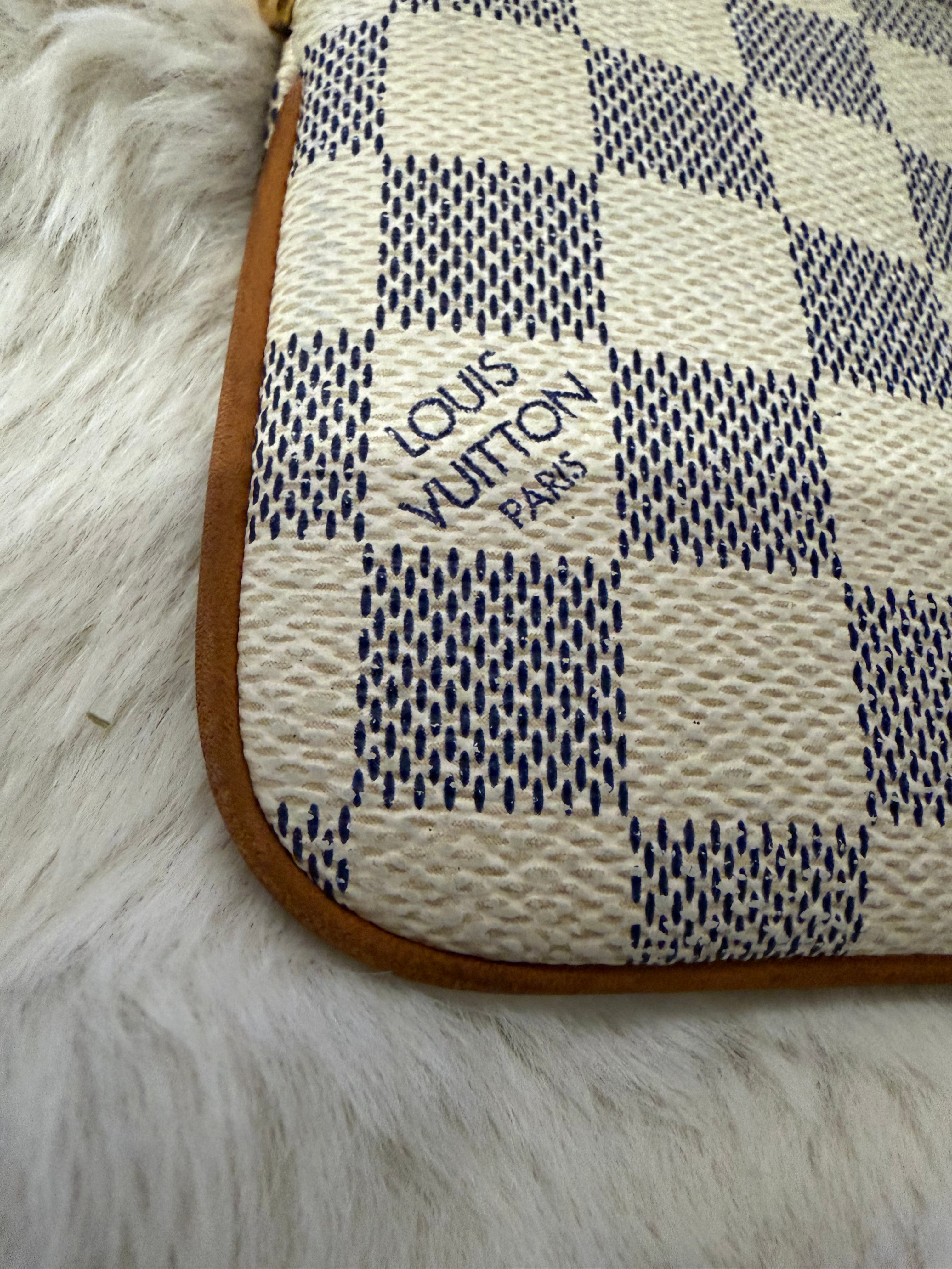 Pochette Louis Vuitton Milla damier azur