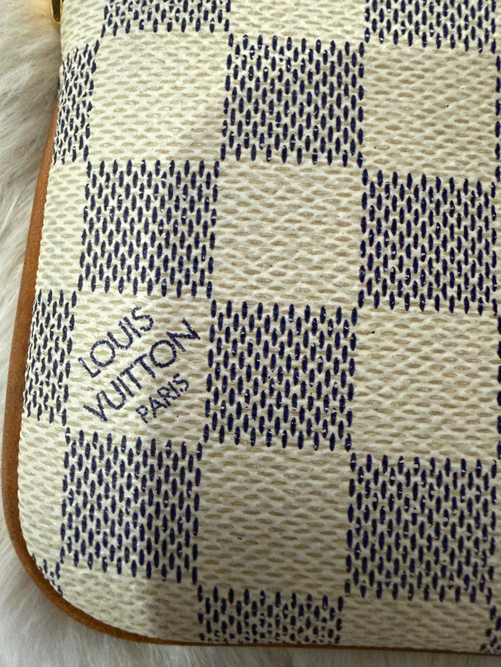 Pochette Louis Vuitton Milla damier azur