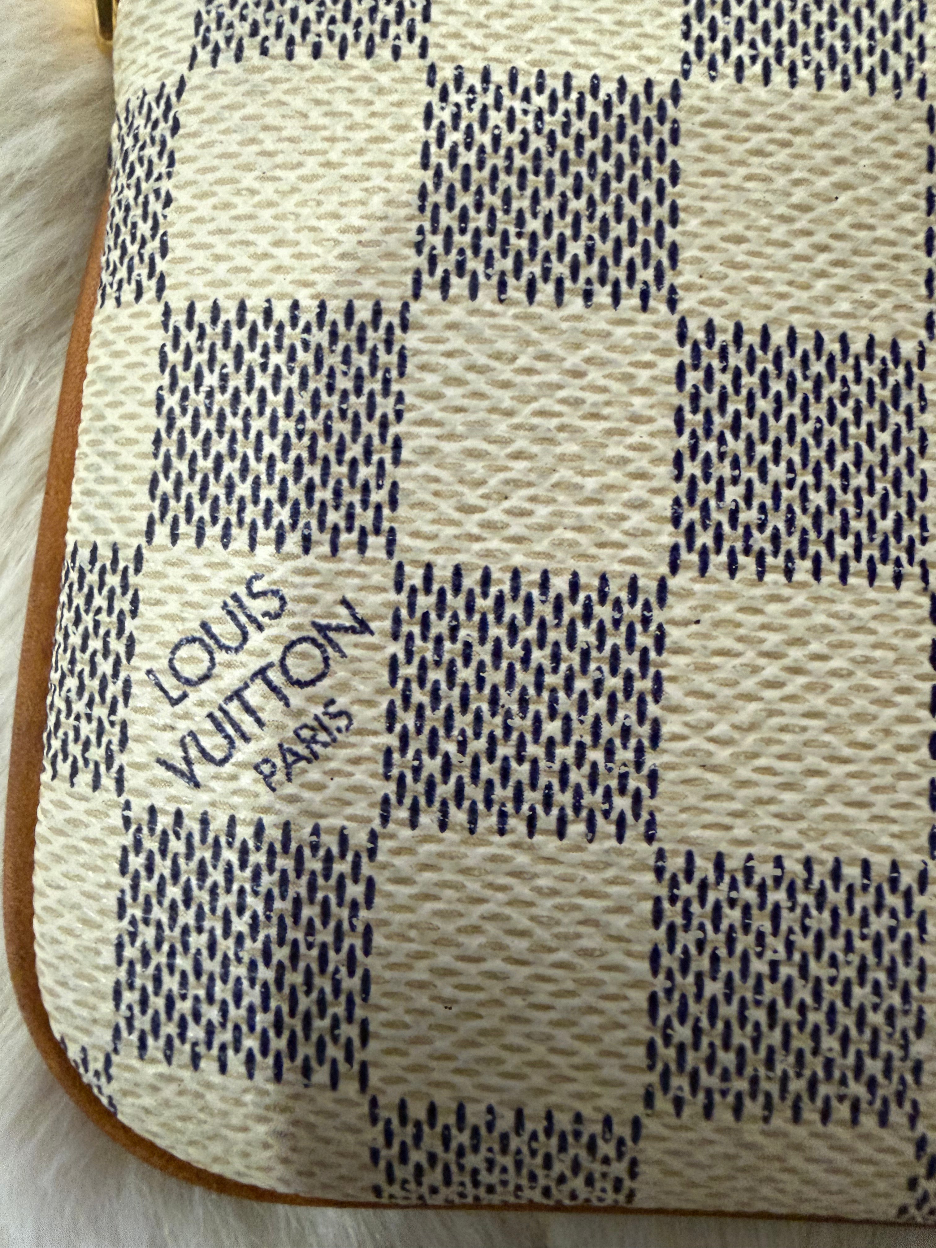 Pochette Louis Vuitton Milla damier azur