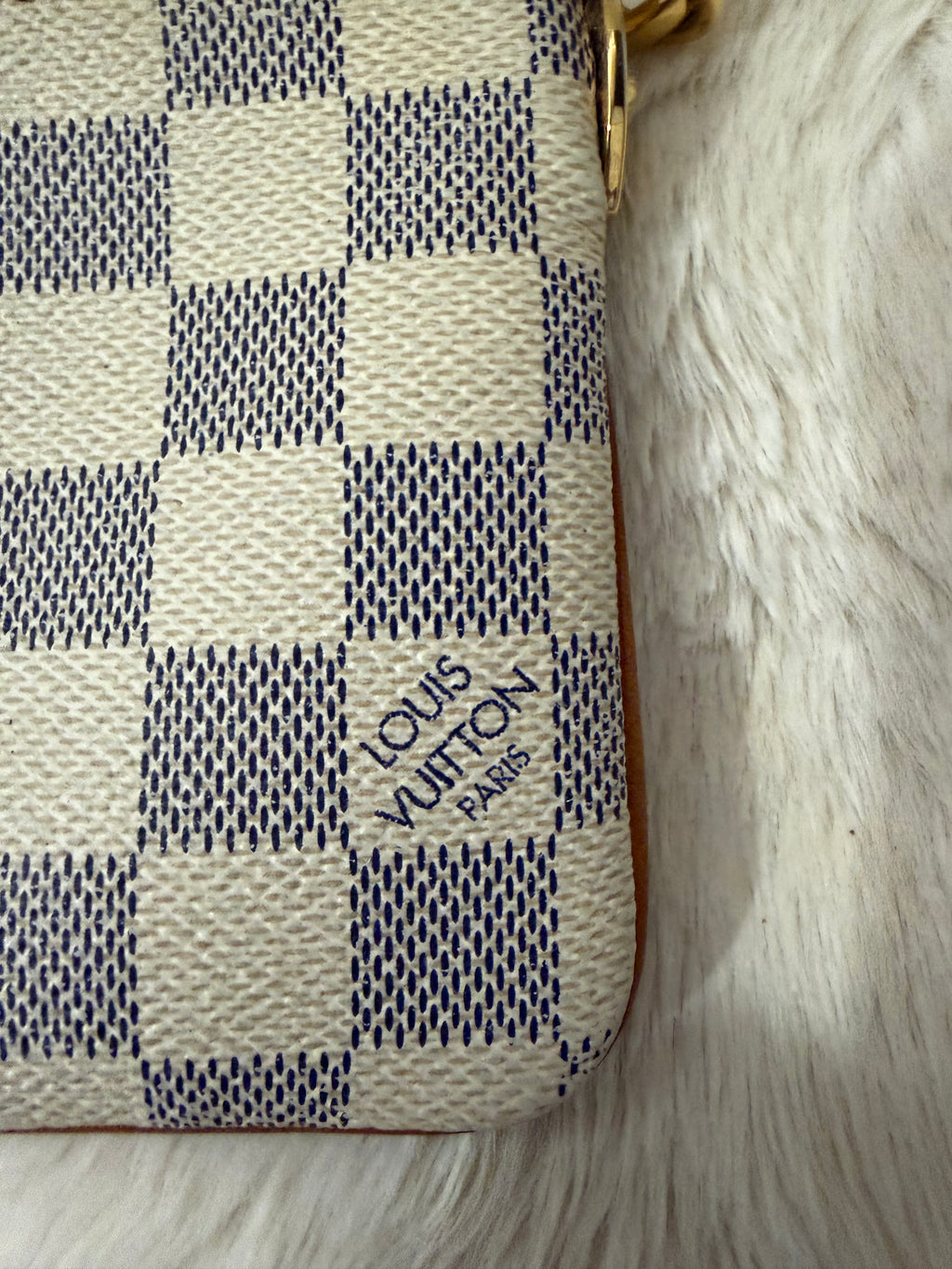 Pochette Louis Vuitton Milla damier azur