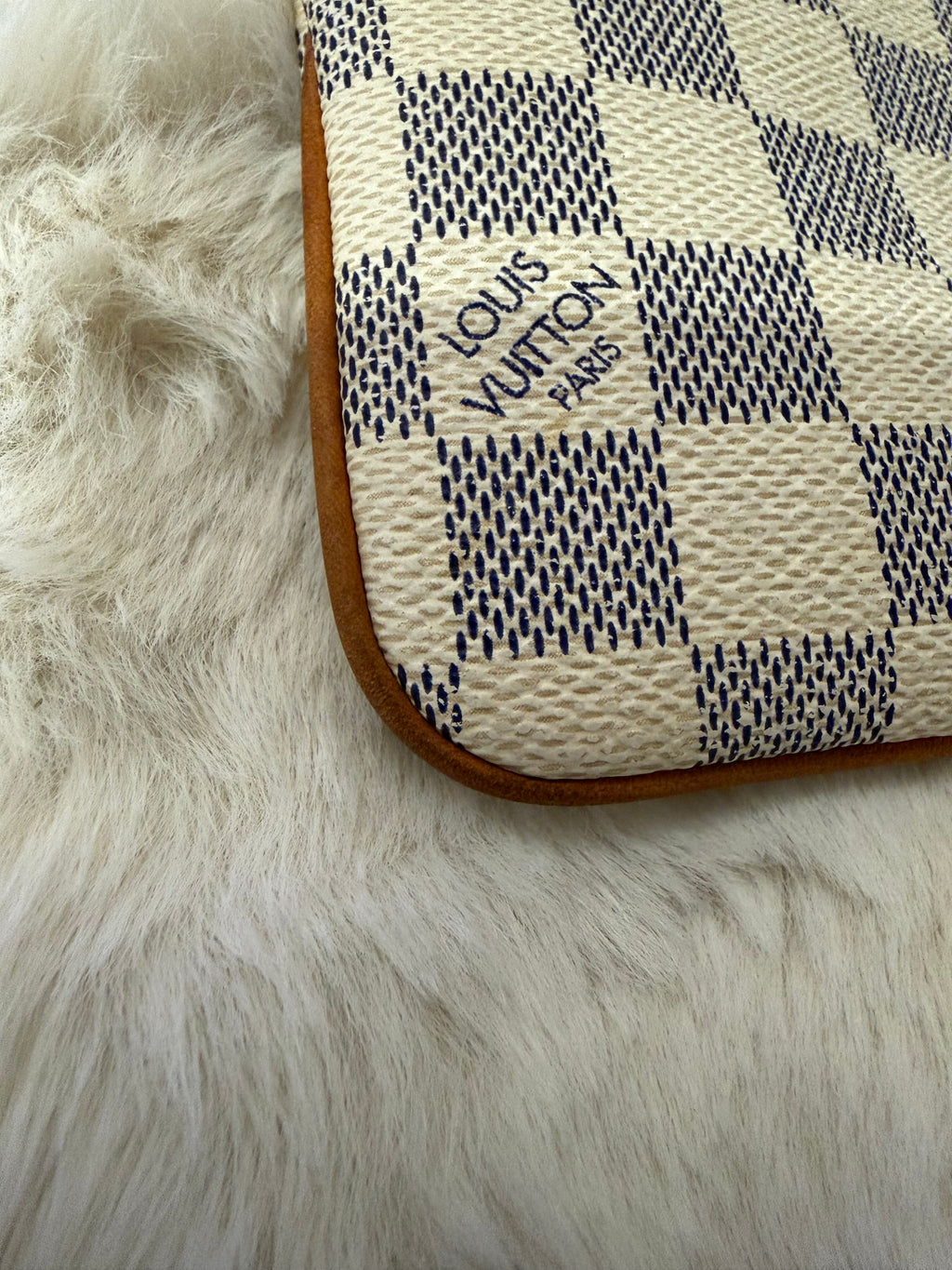Pochette Louis Vuitton Milla damier azur