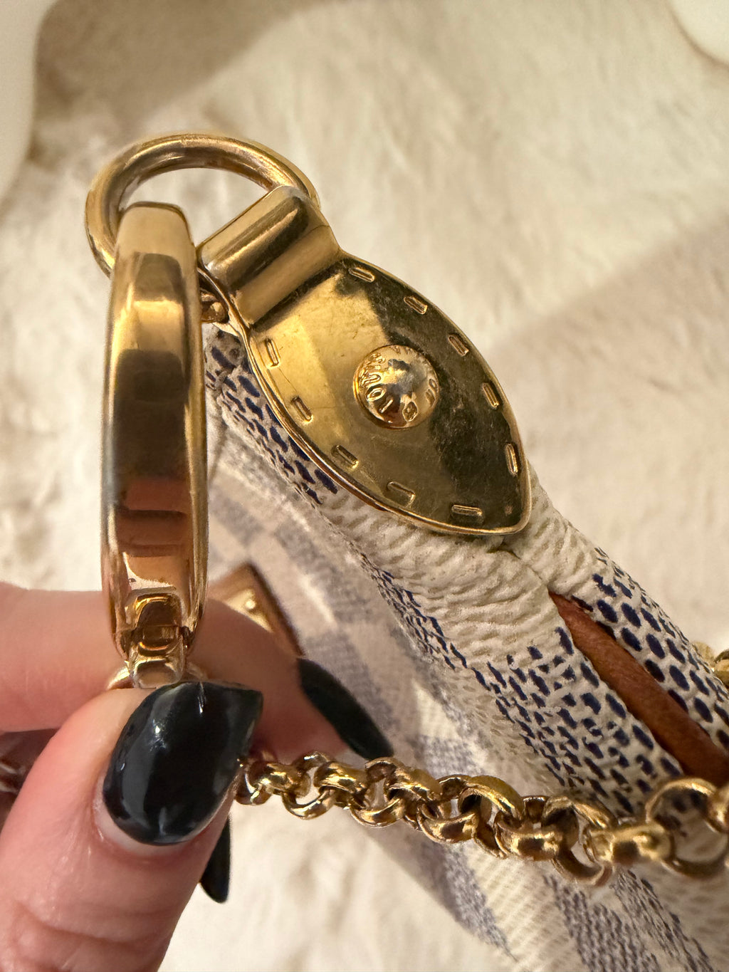 Pochette Louis Vuitton Milla damier azur