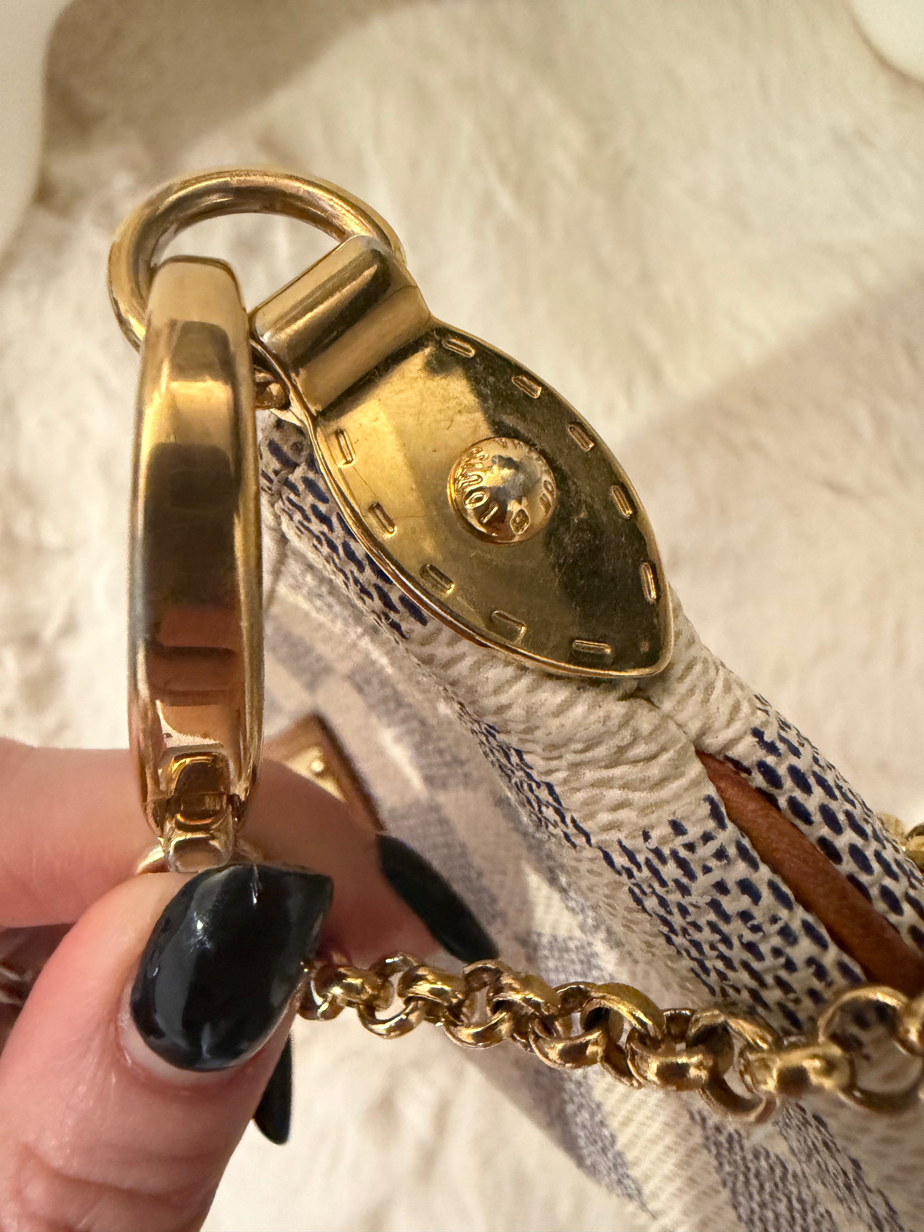 Pochette Louis Vuitton Milla damier azur