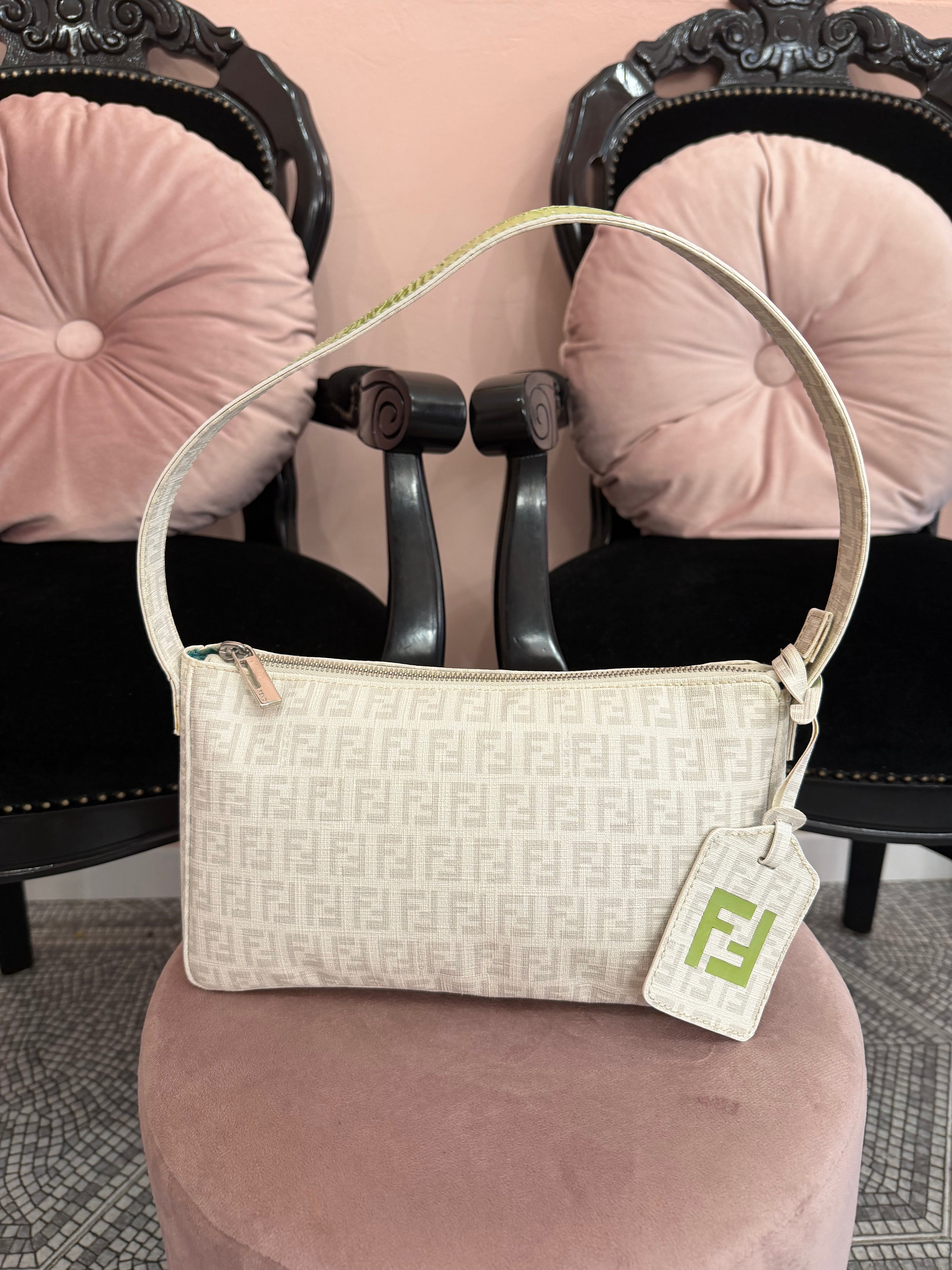 Borsa Fendi baguette bianca e verde