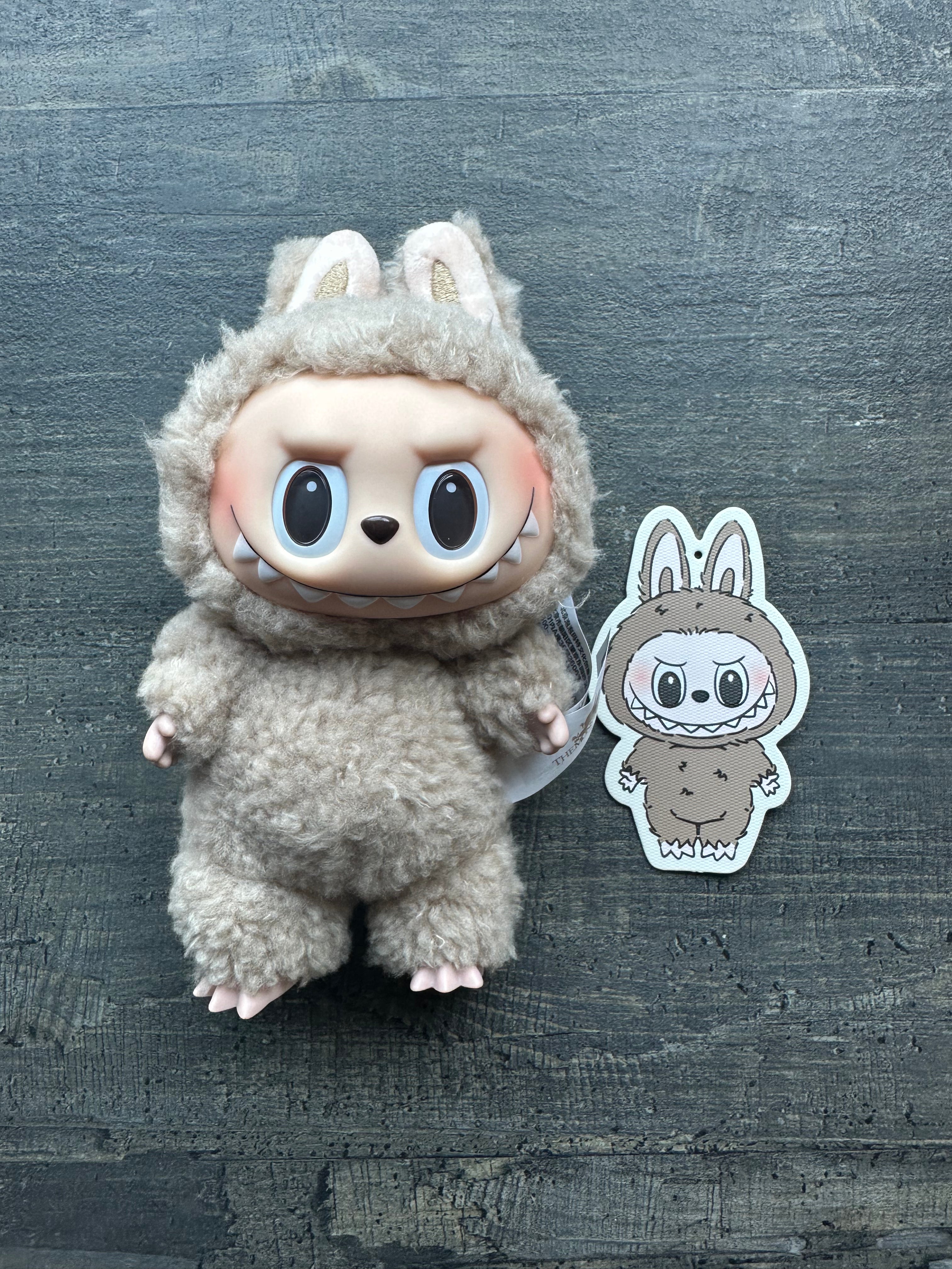 Labubu Macaron, Toffee!