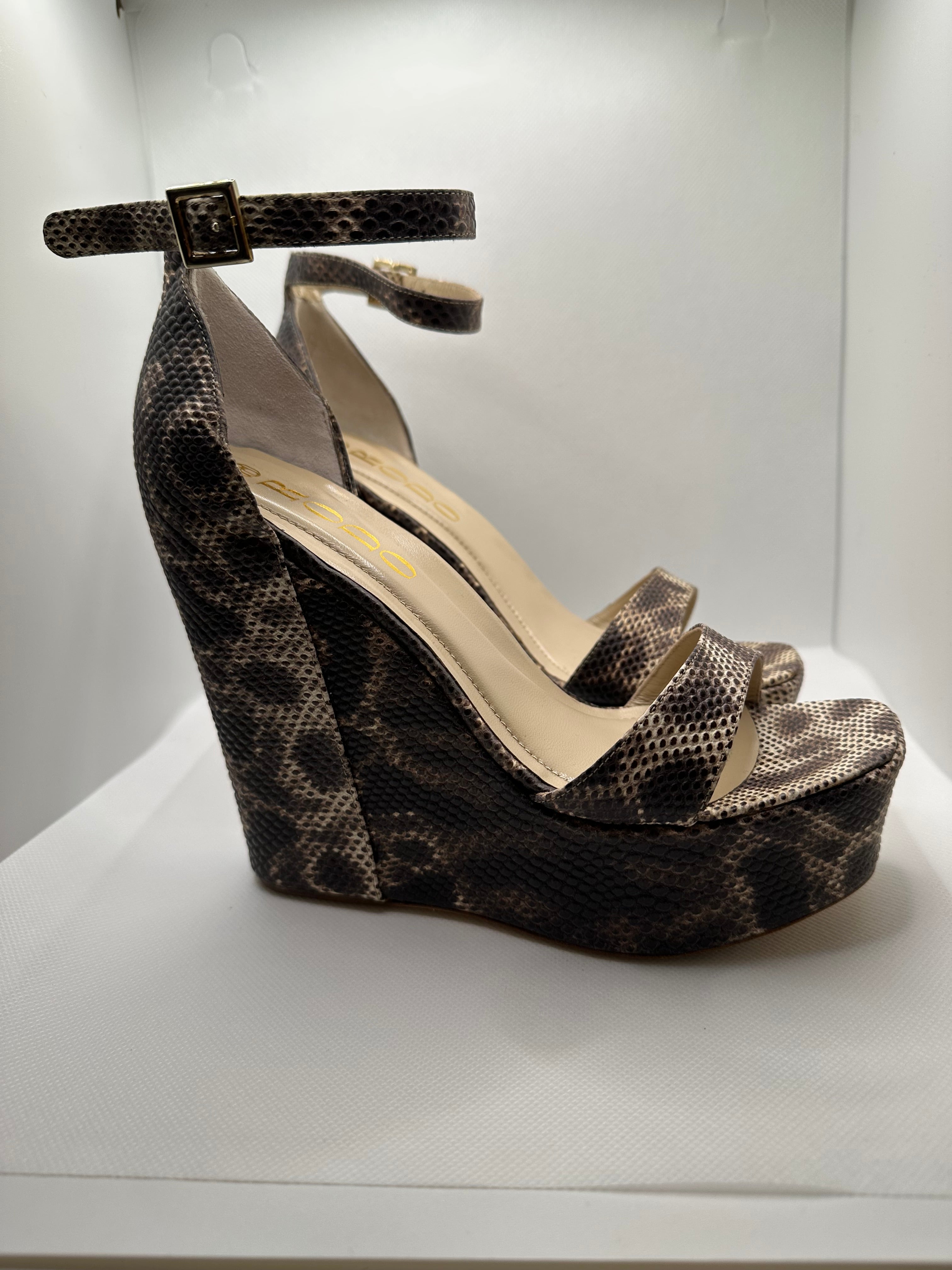 Sandali zeppa pitonata Rodo