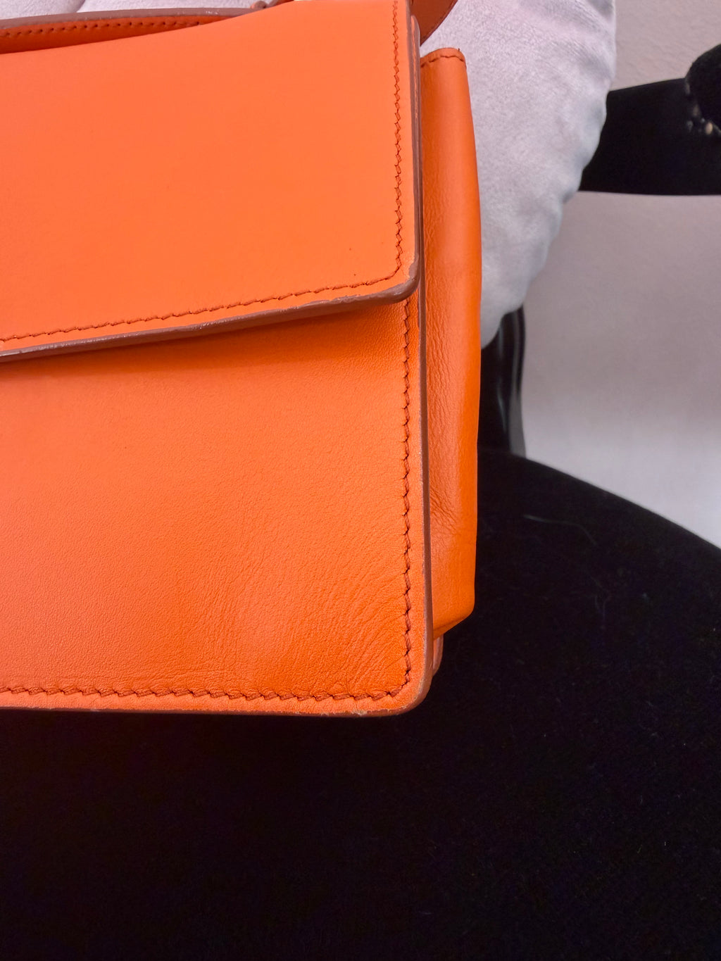 Borsa Salvatore Ferragamo tracolla Aileen Lock Story