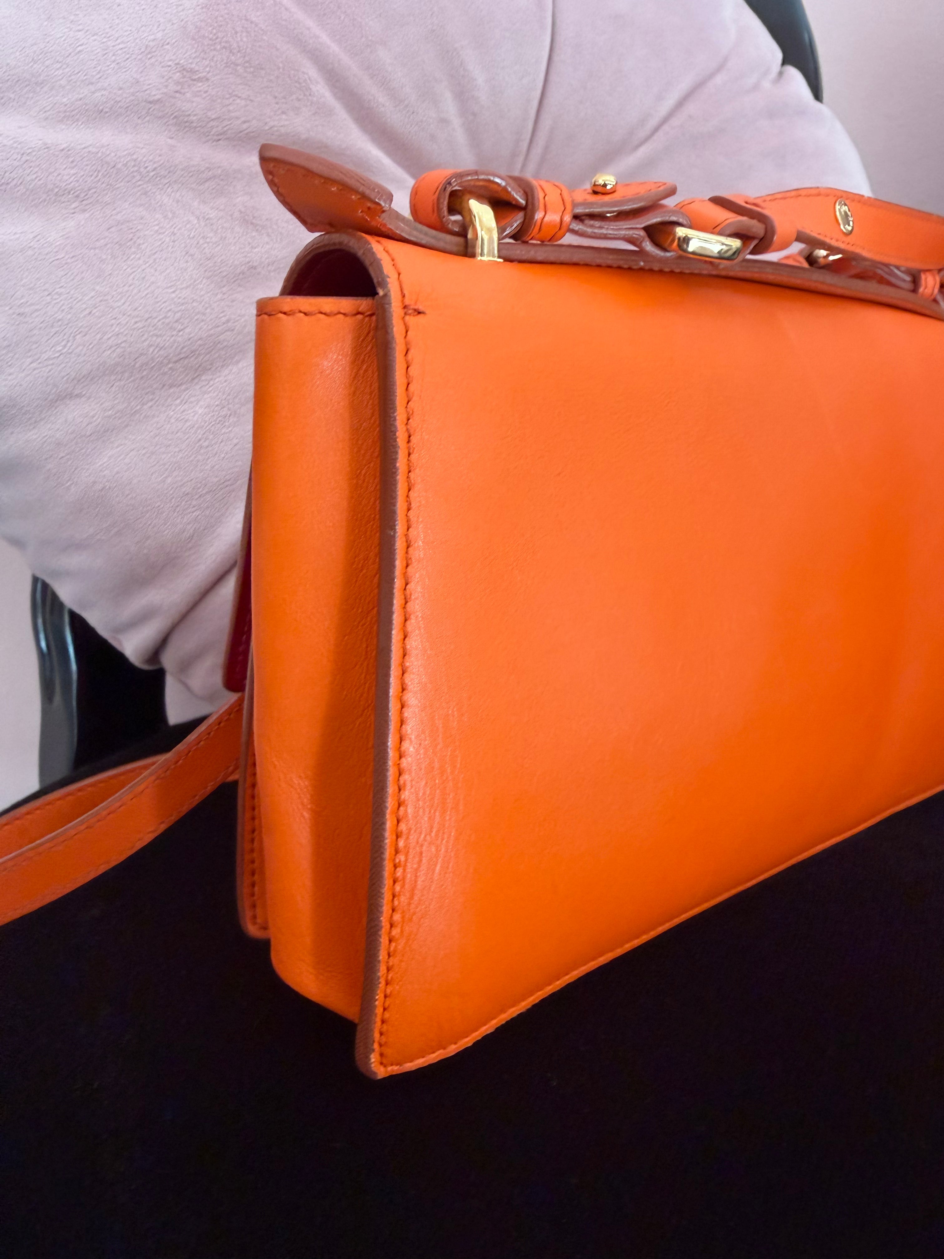 Borsa Salvatore Ferragamo tracolla Aileen Lock Story
