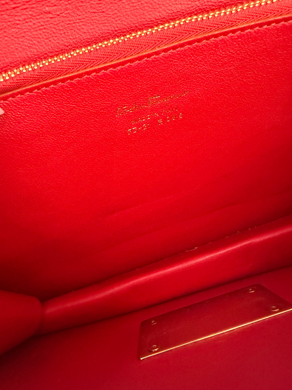 Borsa Salvatore Ferragamo tracolla Aileen Lock Story
