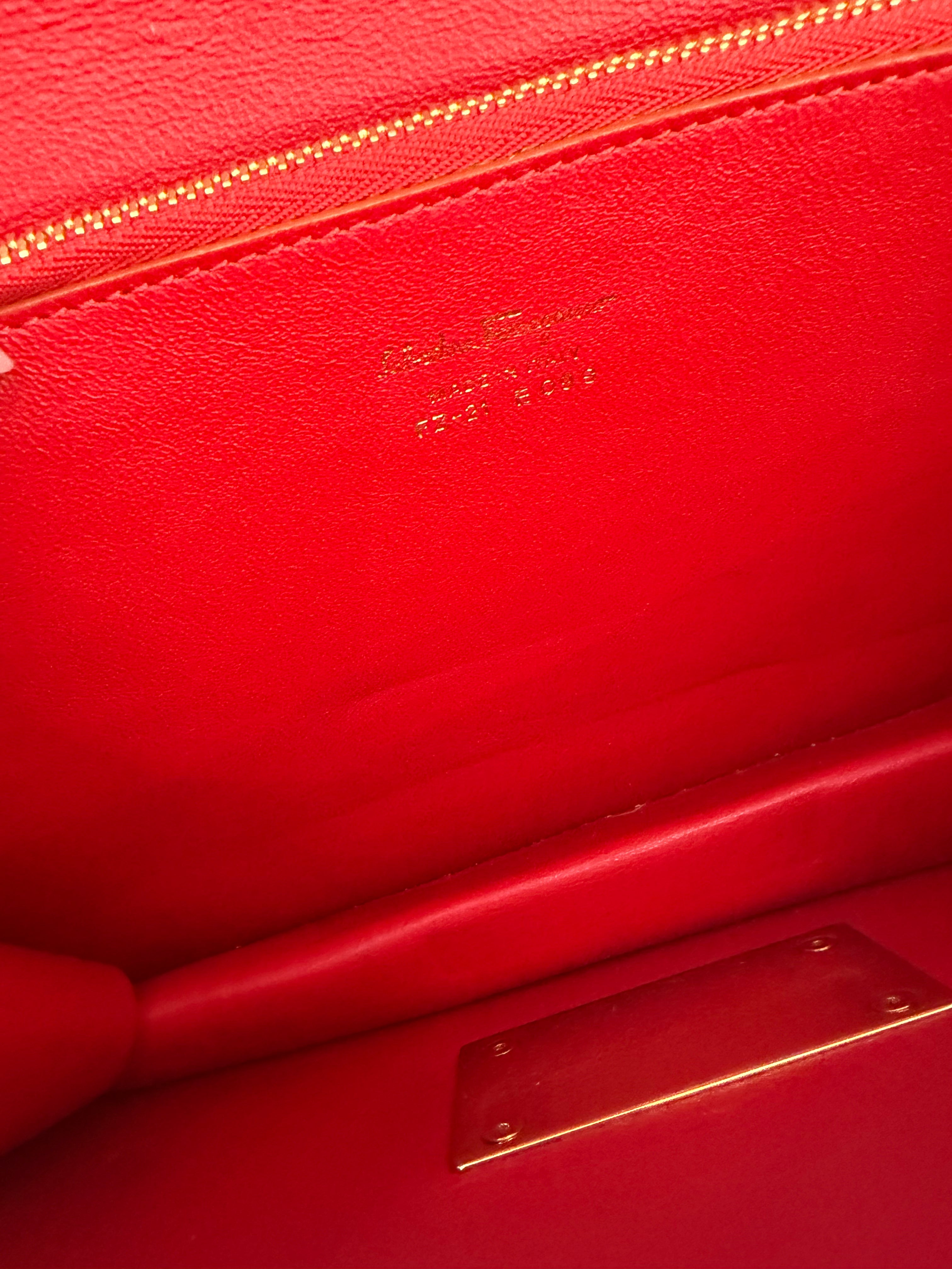 Borsa Salvatore Ferragamo tracolla Aileen Lock Story
