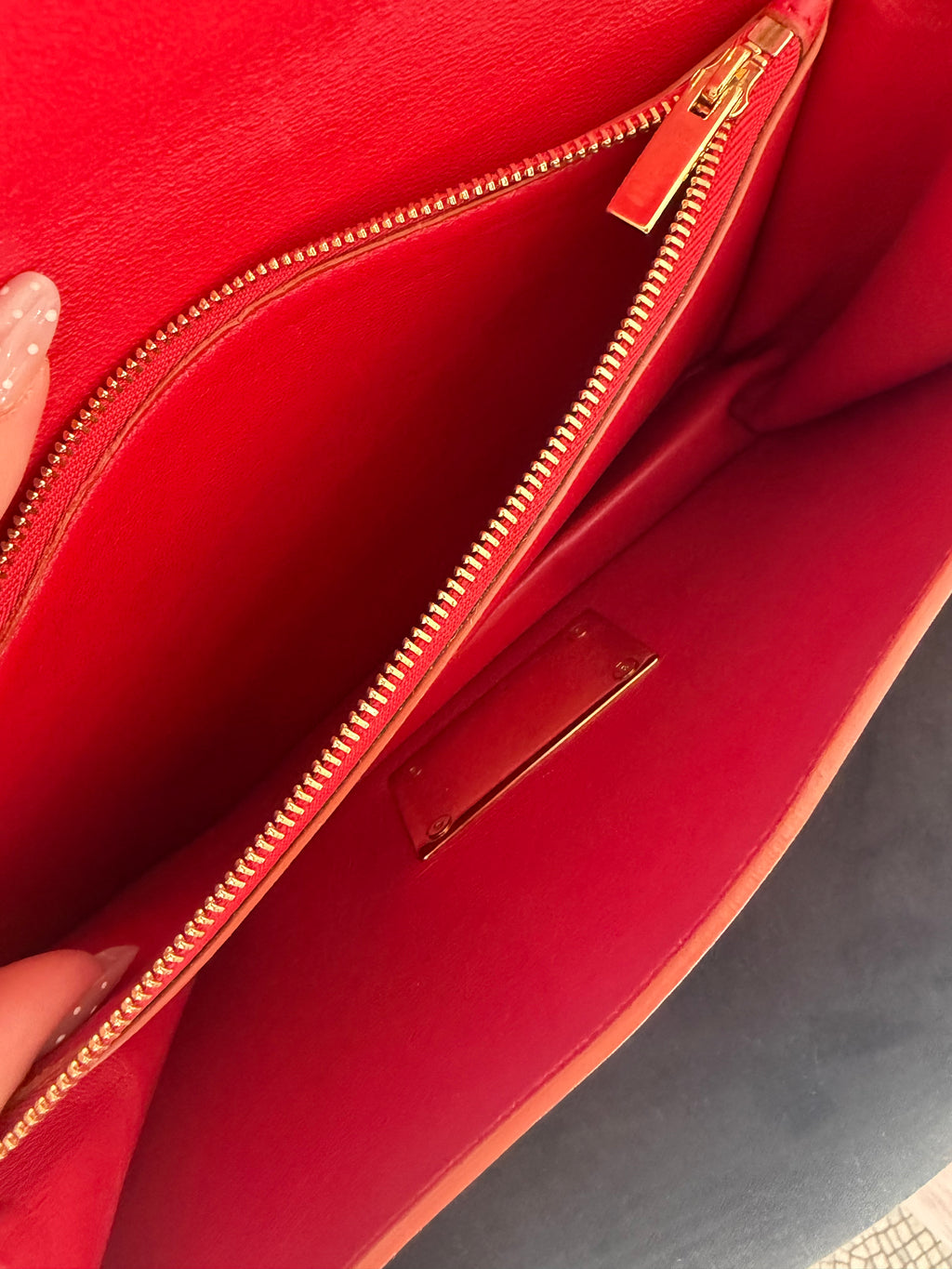 Borsa Salvatore Ferragamo tracolla Aileen Lock Story