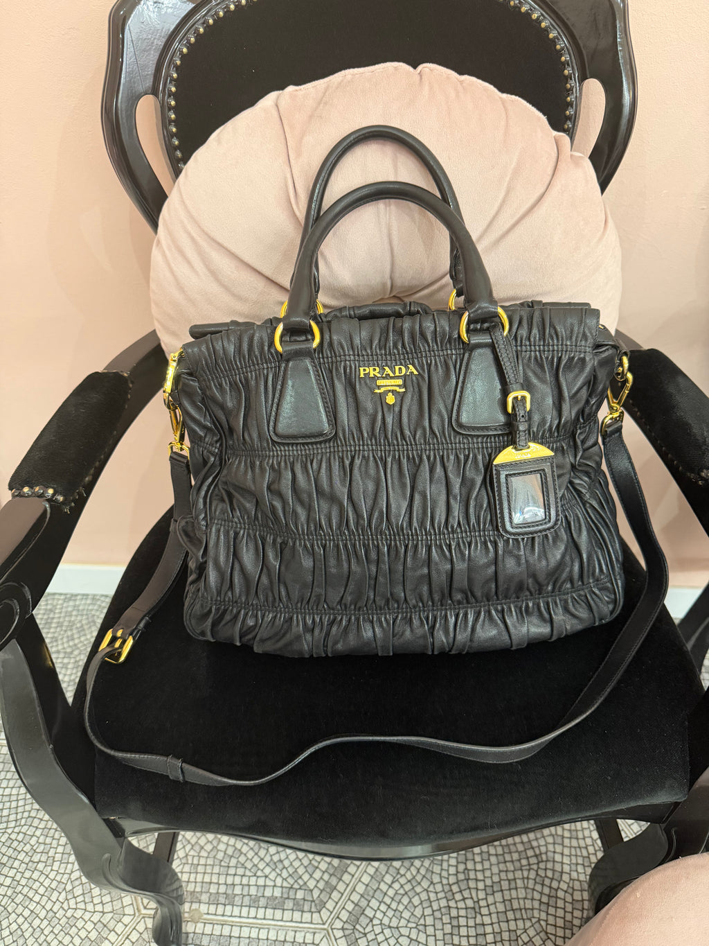 Borsa Prada shopper pelle matelassé nera