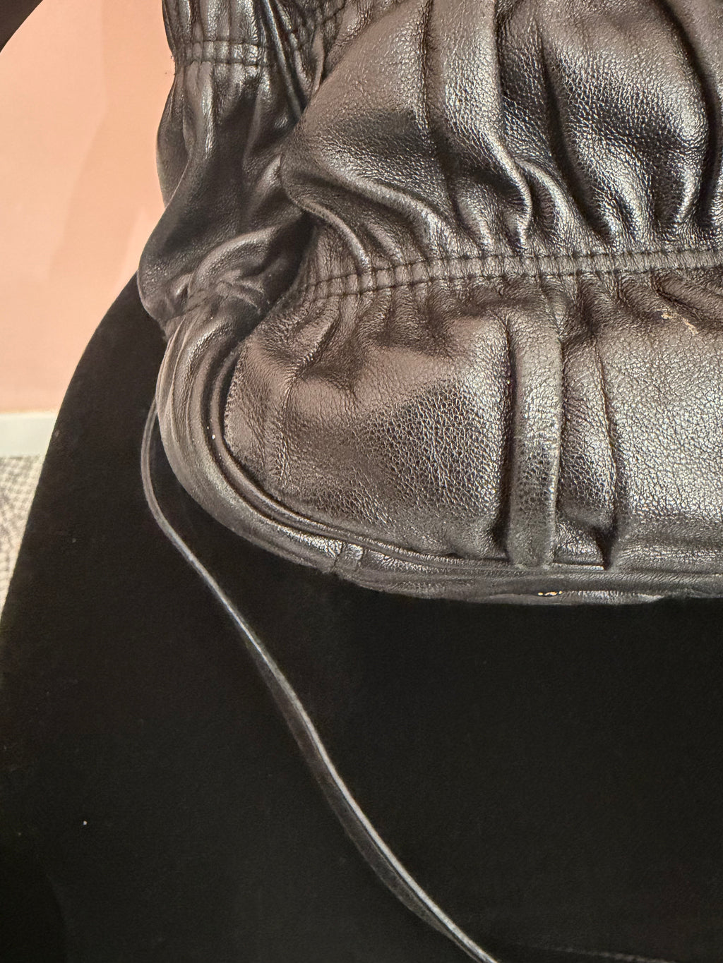 Borsa Prada shopper pelle matelassé nera