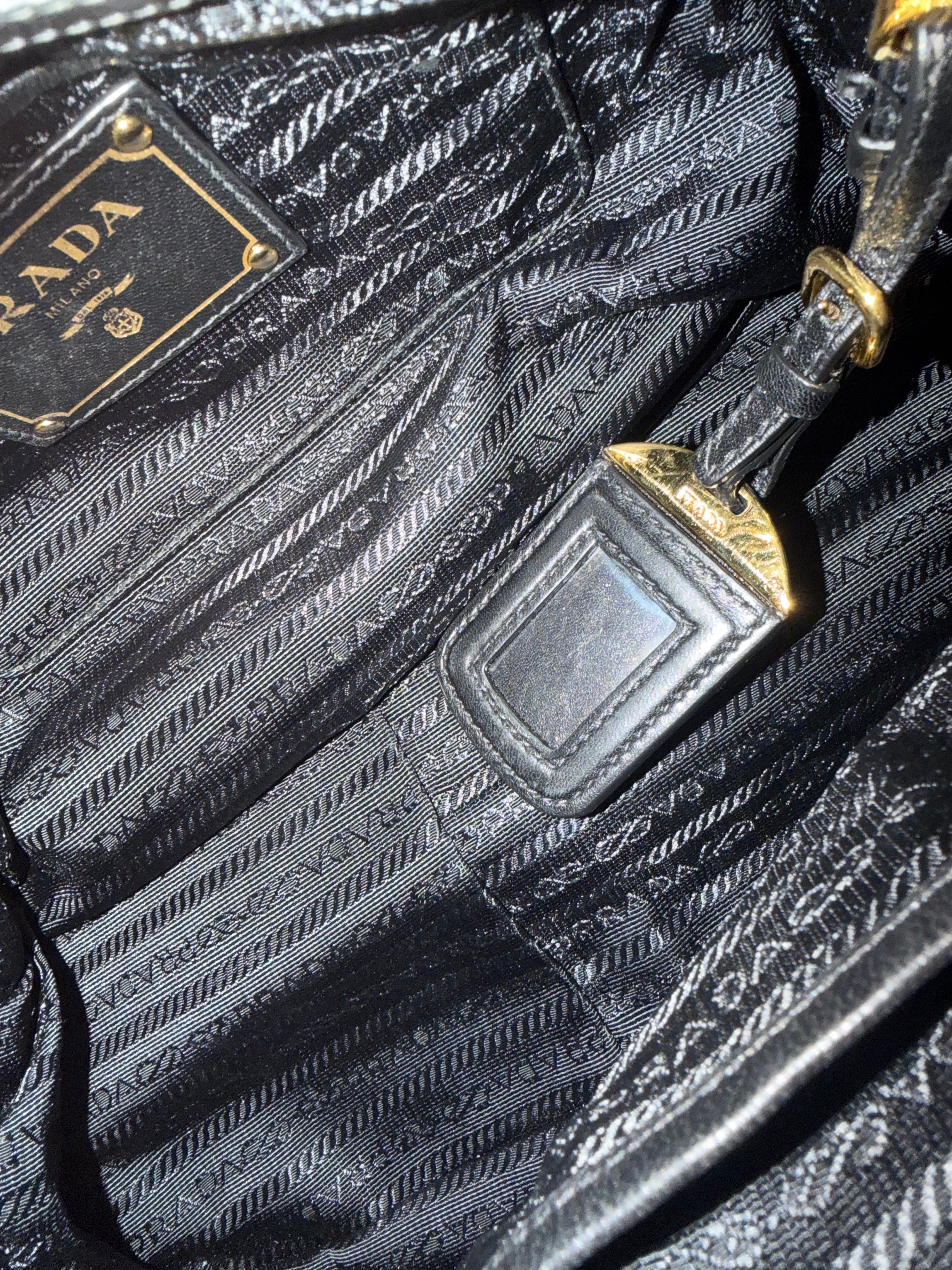 Borsa Prada shopper pelle matelassé nera