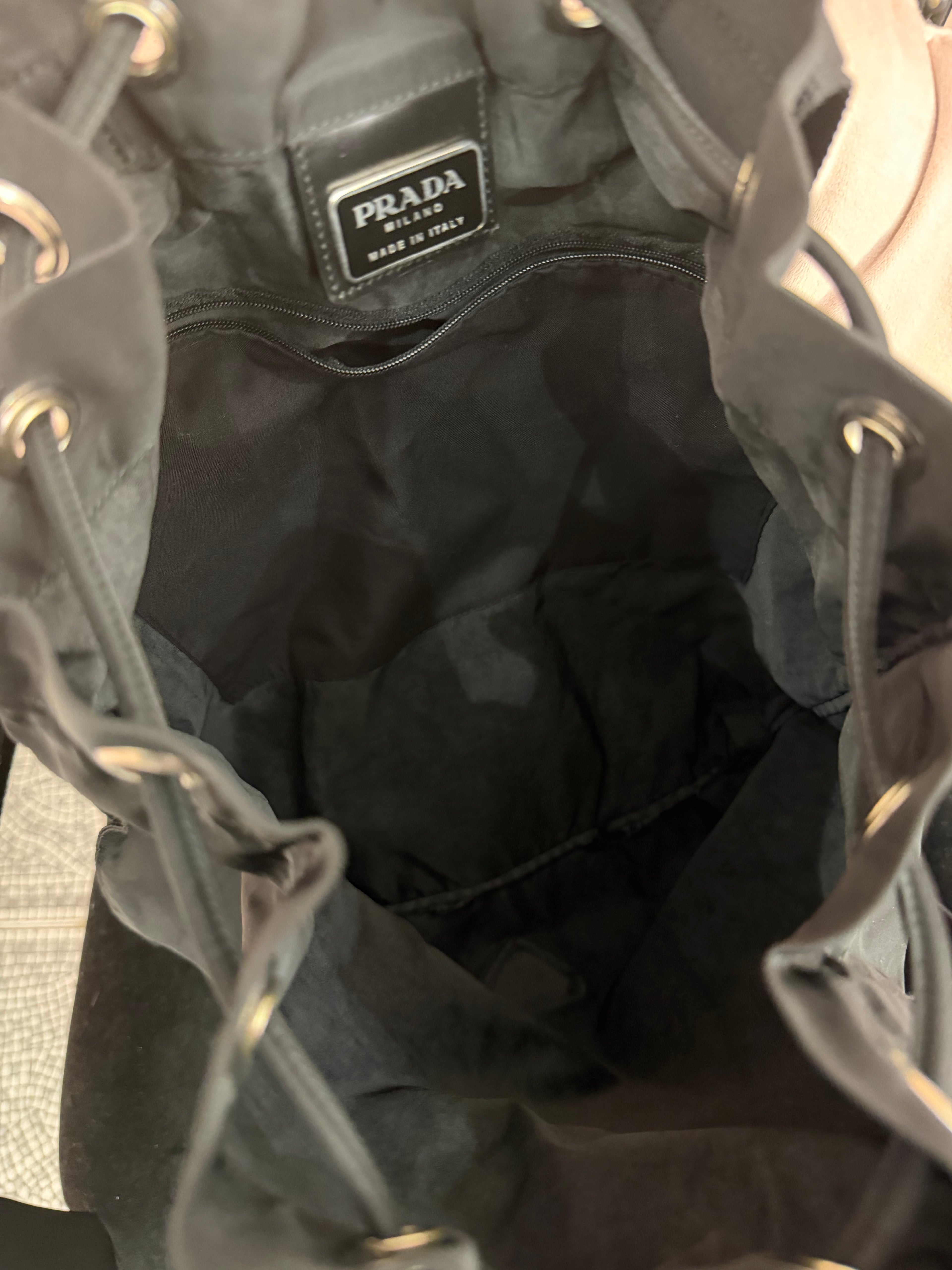 Zaino Prada sacca nylon nero