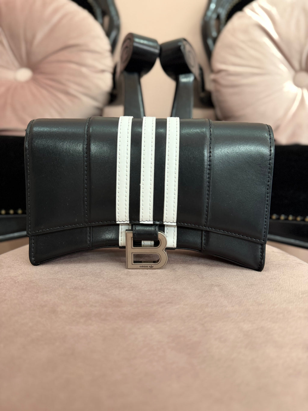 Borsa Balenciaga hourglass per adidas nera