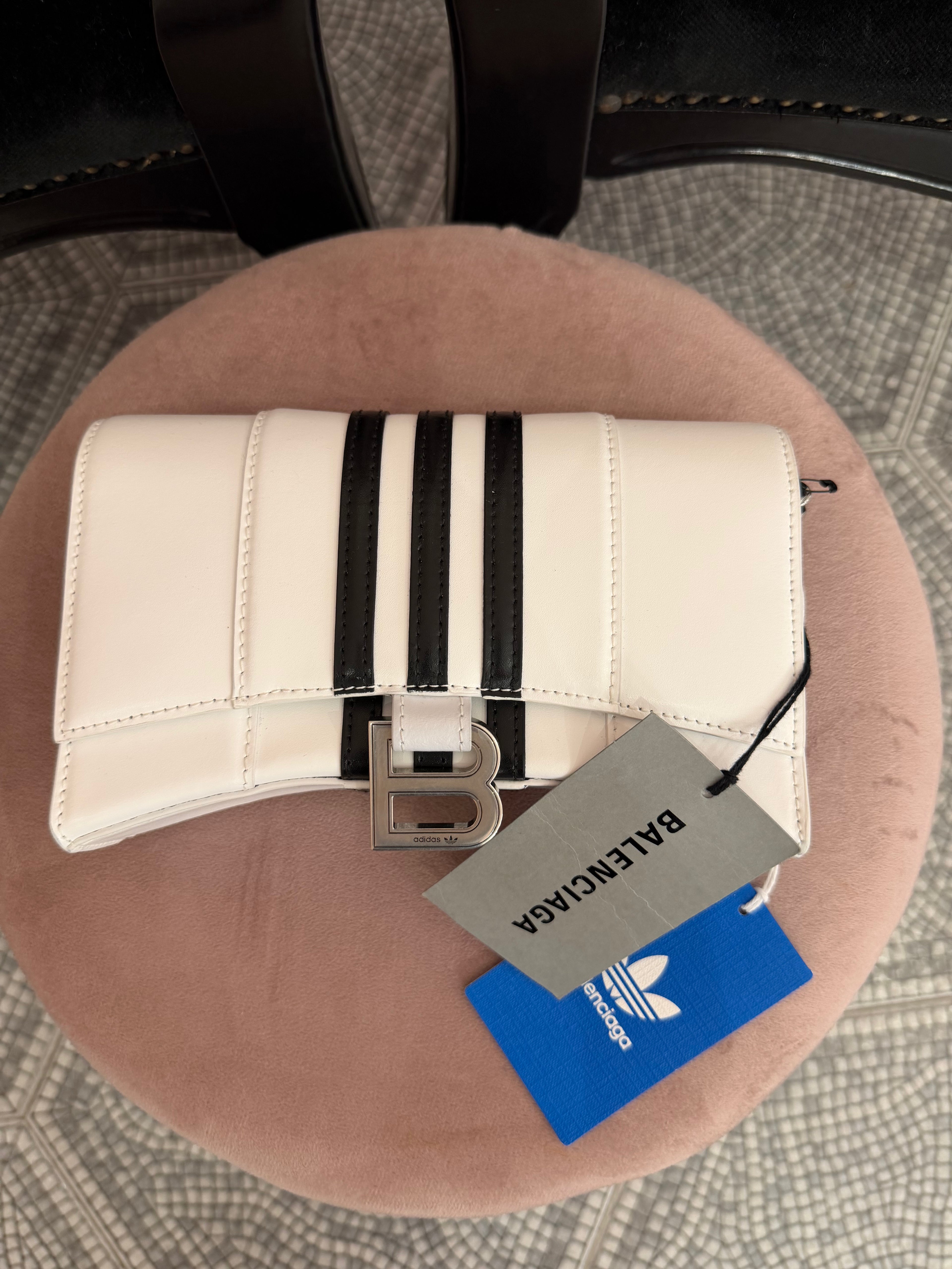 Borsa Balenciaga hourglass per adidas bianca
