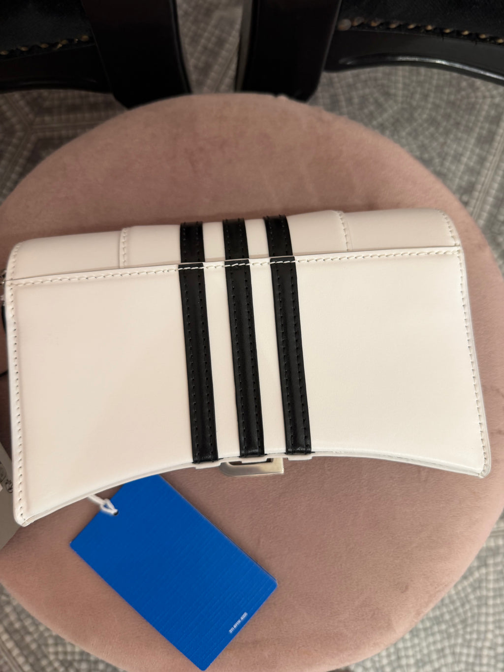 Borsa Balenciaga hourglass per adidas bianca