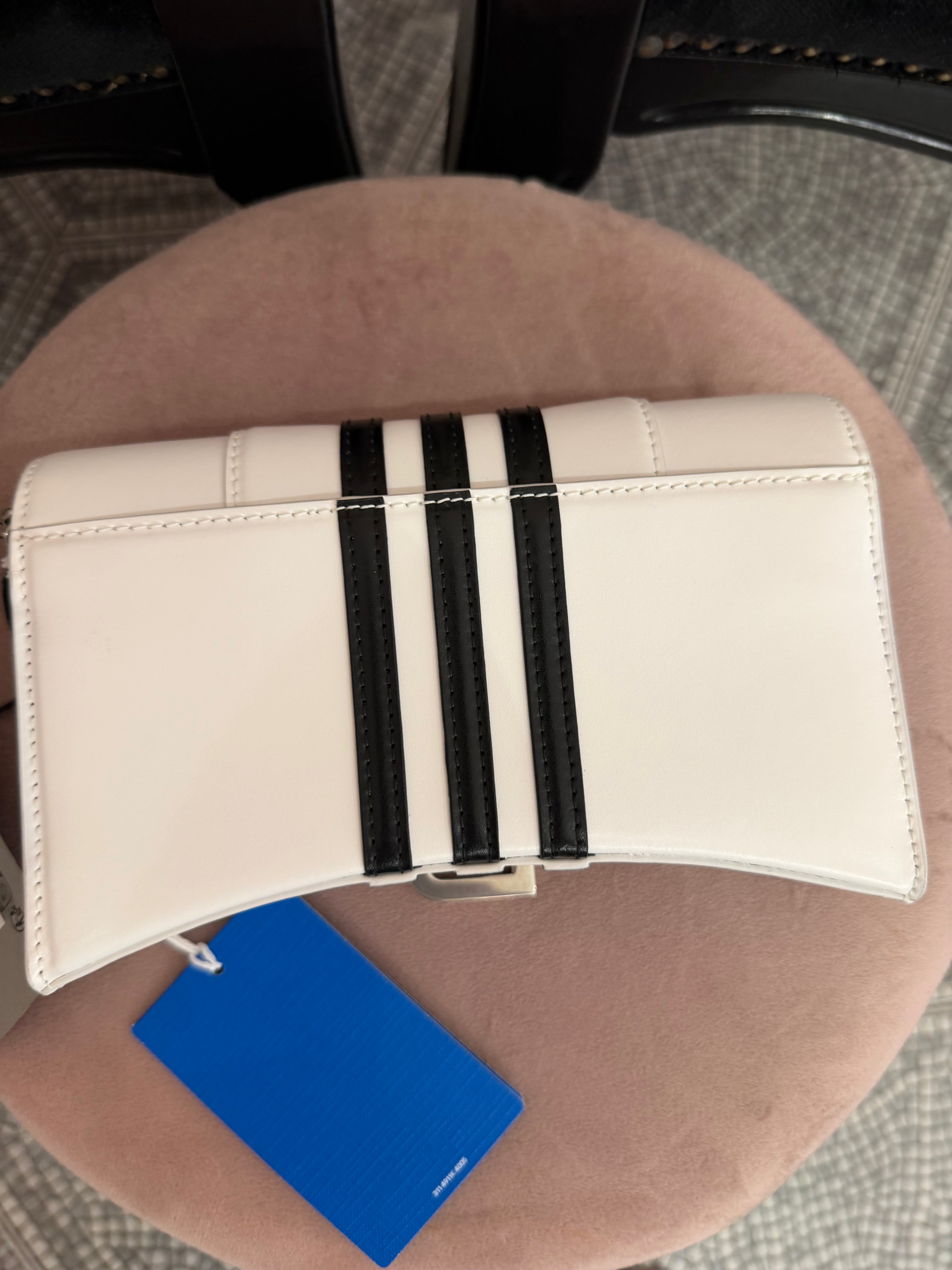 Borsa Balenciaga hourglass per adidas bianca