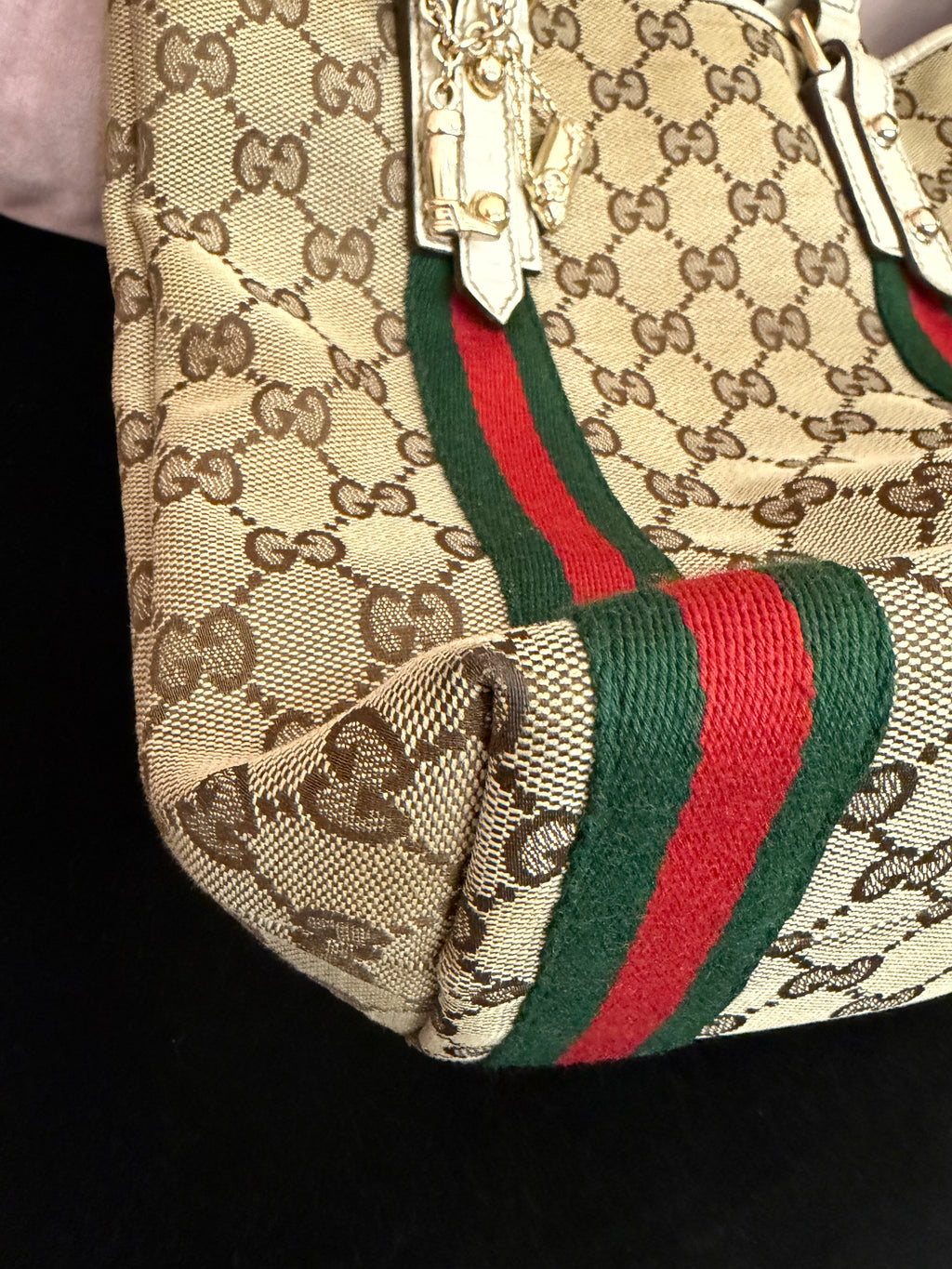 Borsa Gucci tela gg e web con ciondolo