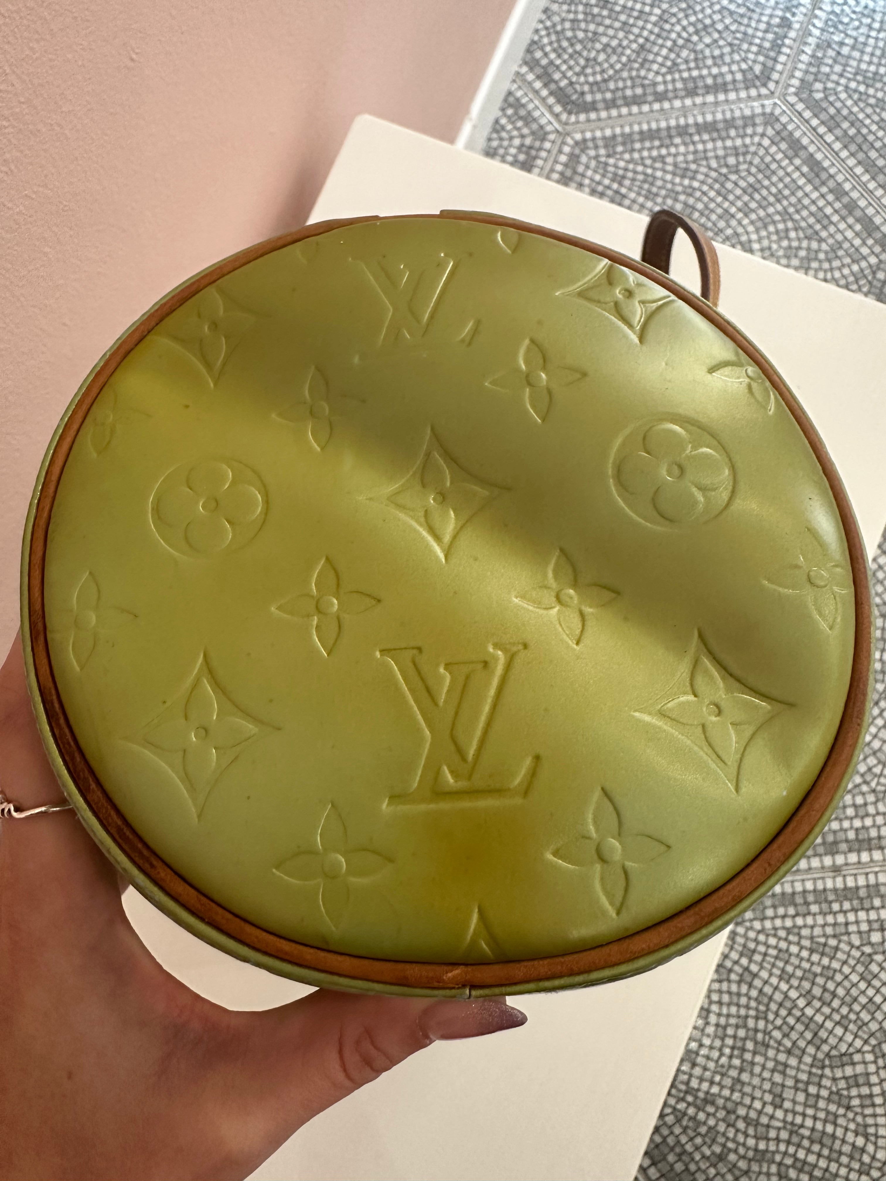 Borsa Louis Vuitton Papillon Bedford vernis green mint