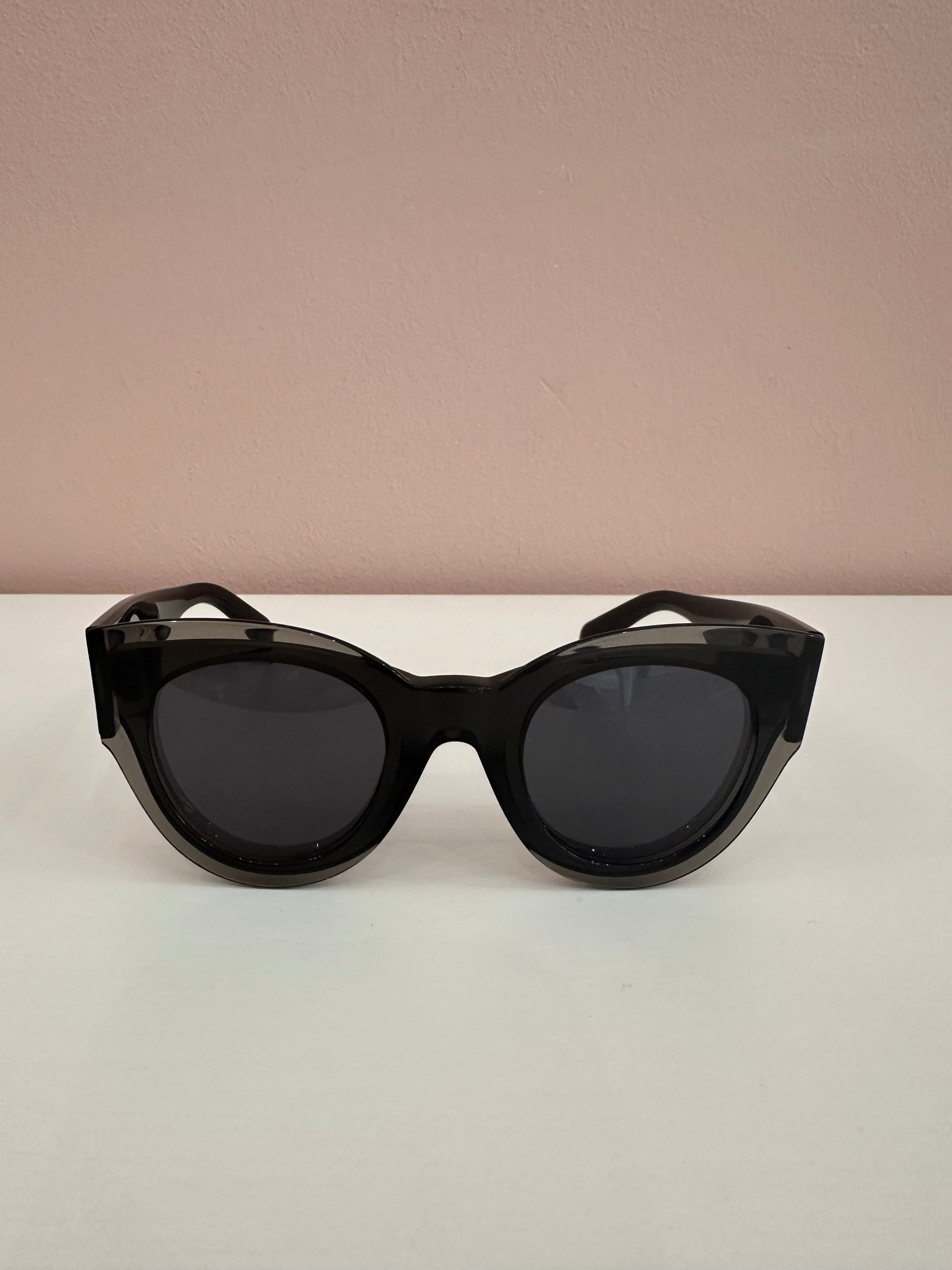 Occhiali da sole Celine oversize grigi