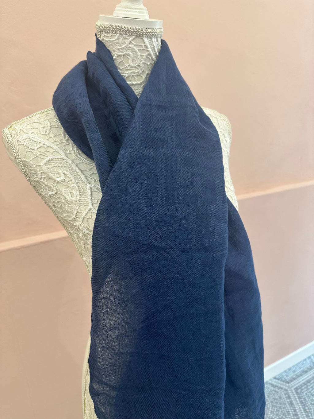 Sciarpa-scialle blu Fendi