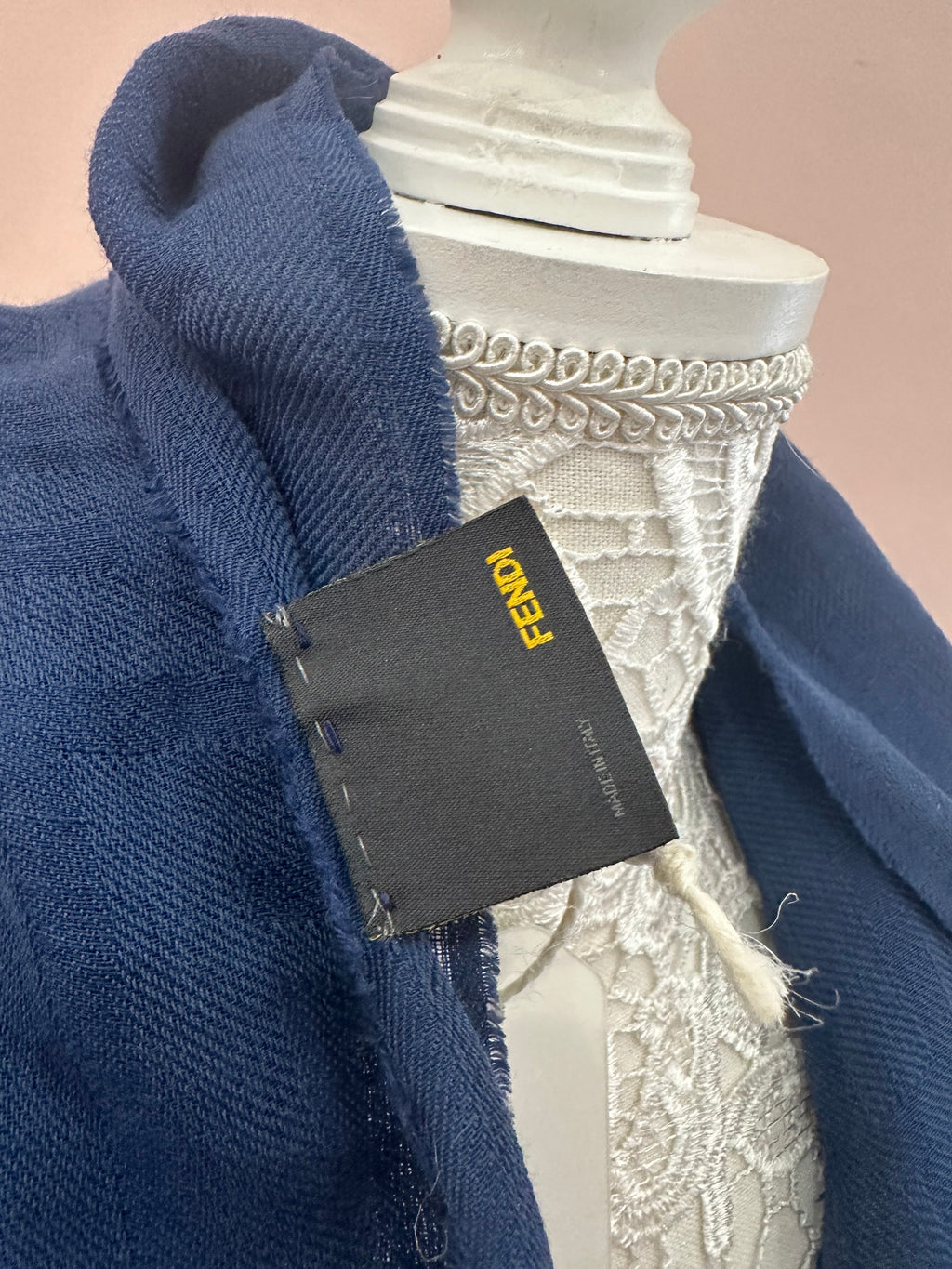 Sciarpa-scialle blu Fendi