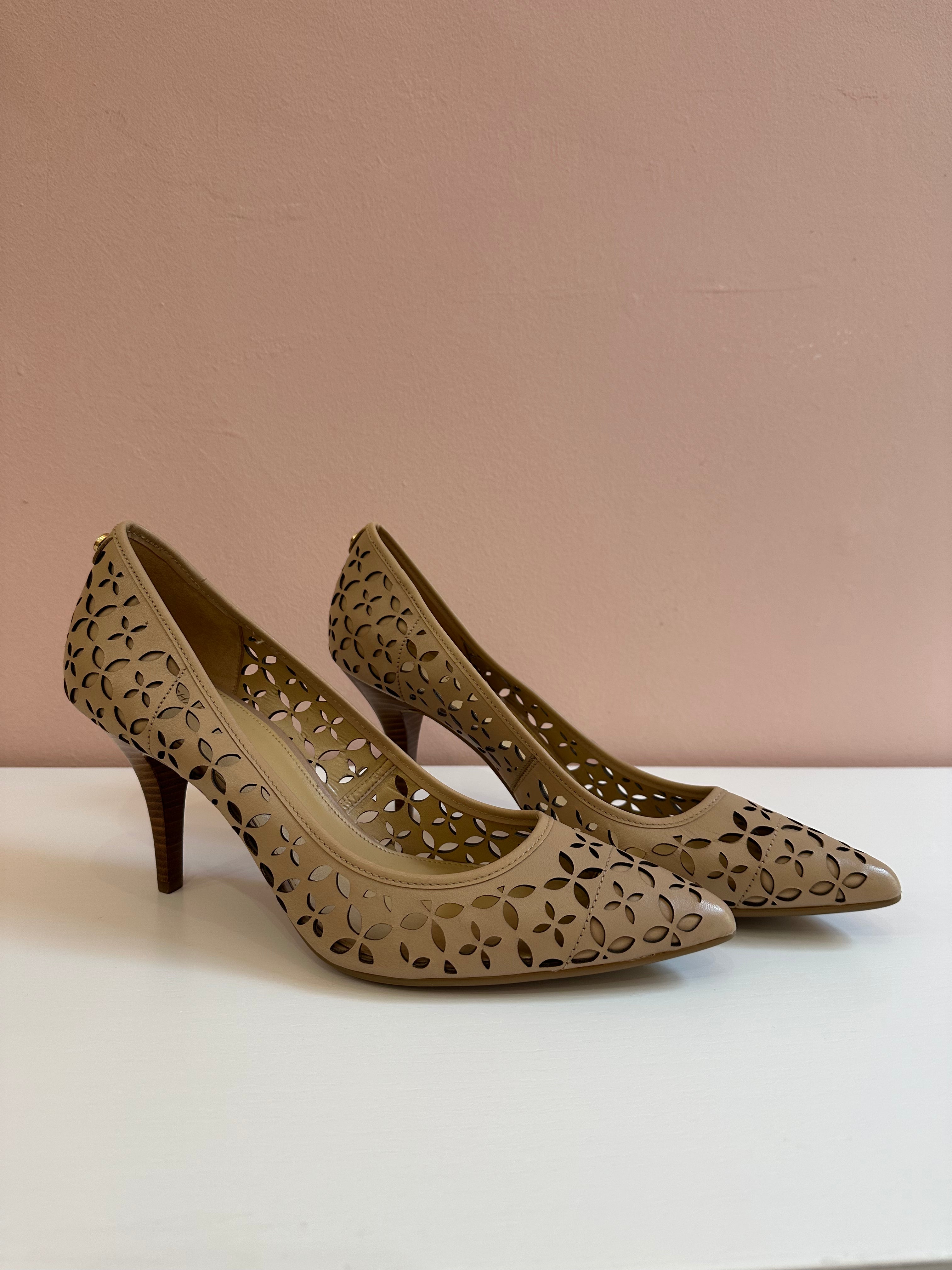 Scarpe Michael Kors decolletè beige