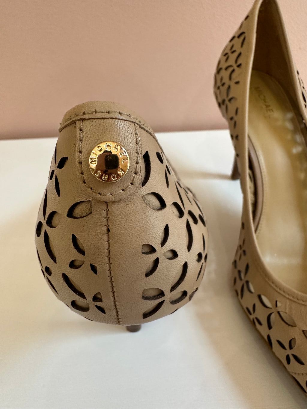 Scarpe Michael Kors decolletè beige