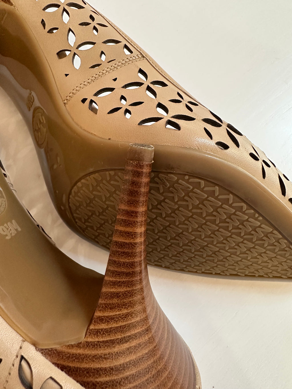 Scarpe Michael Kors decolletè beige