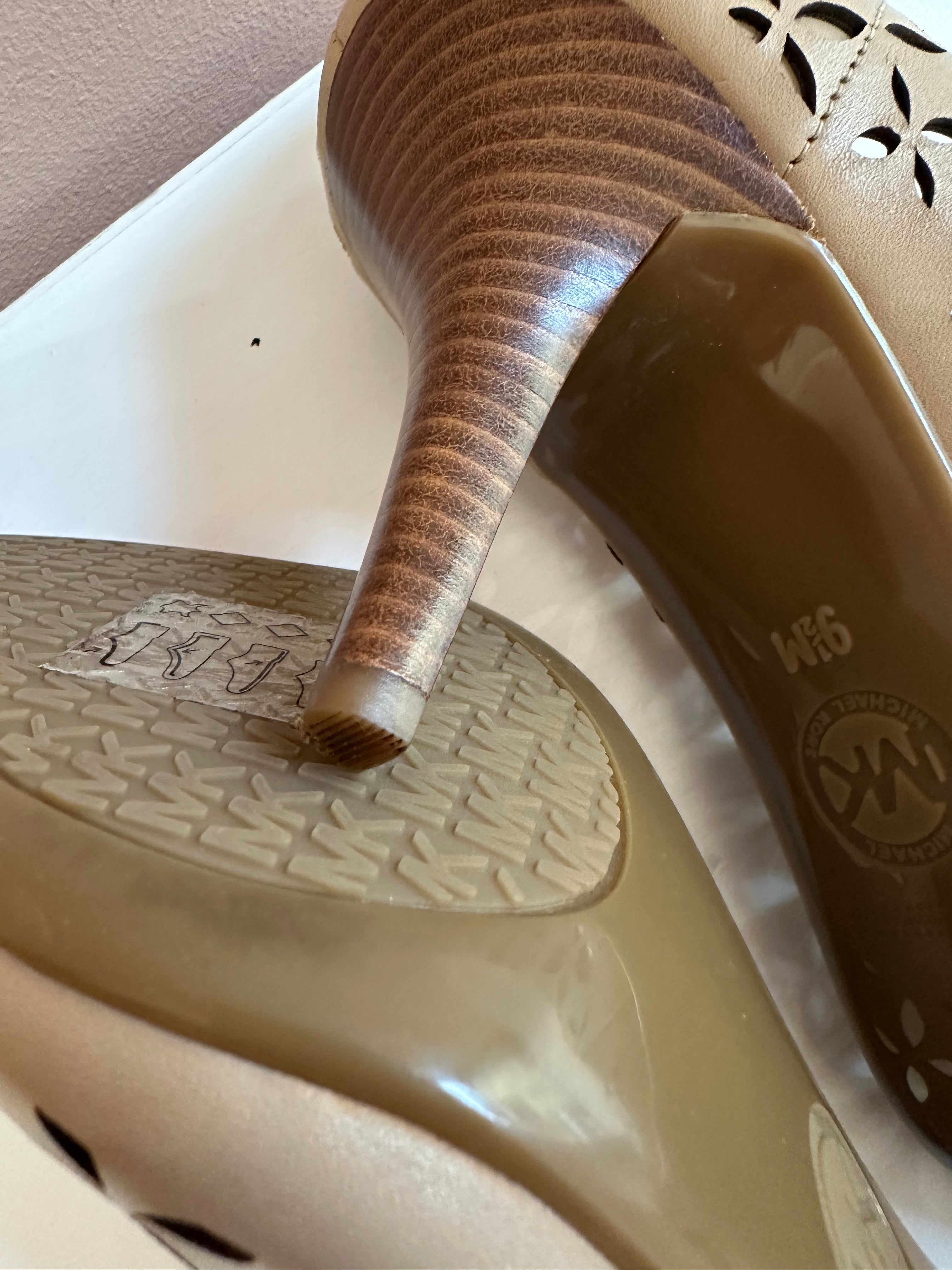 Scarpe Michael Kors decolletè beige